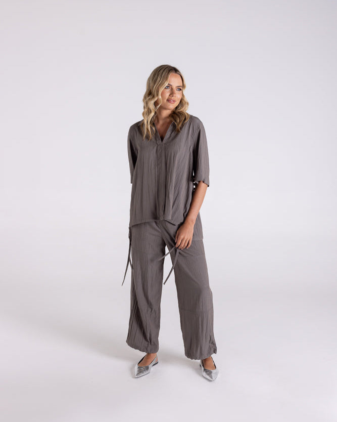 Two T's Crinkle Short Sleeve Top - Donkey