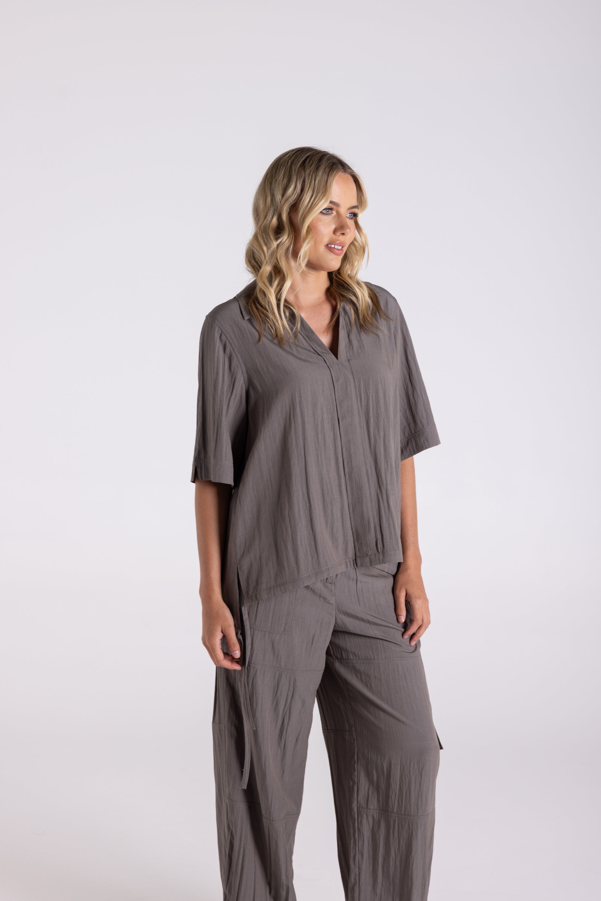 Two T's Crinkle Short Sleeve Top - Donkey
