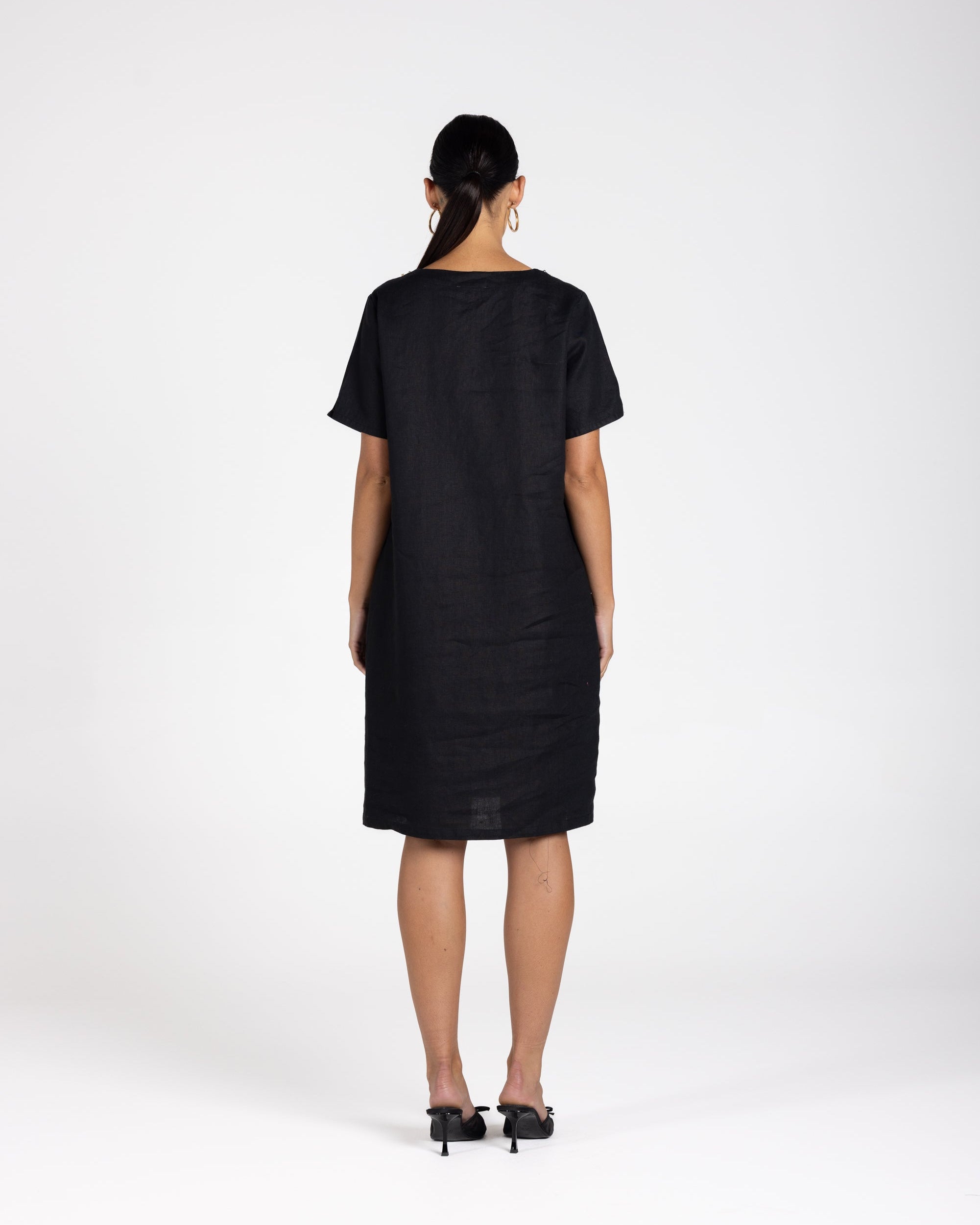 Two T's Linen V-Neck Beaded Dress - Black