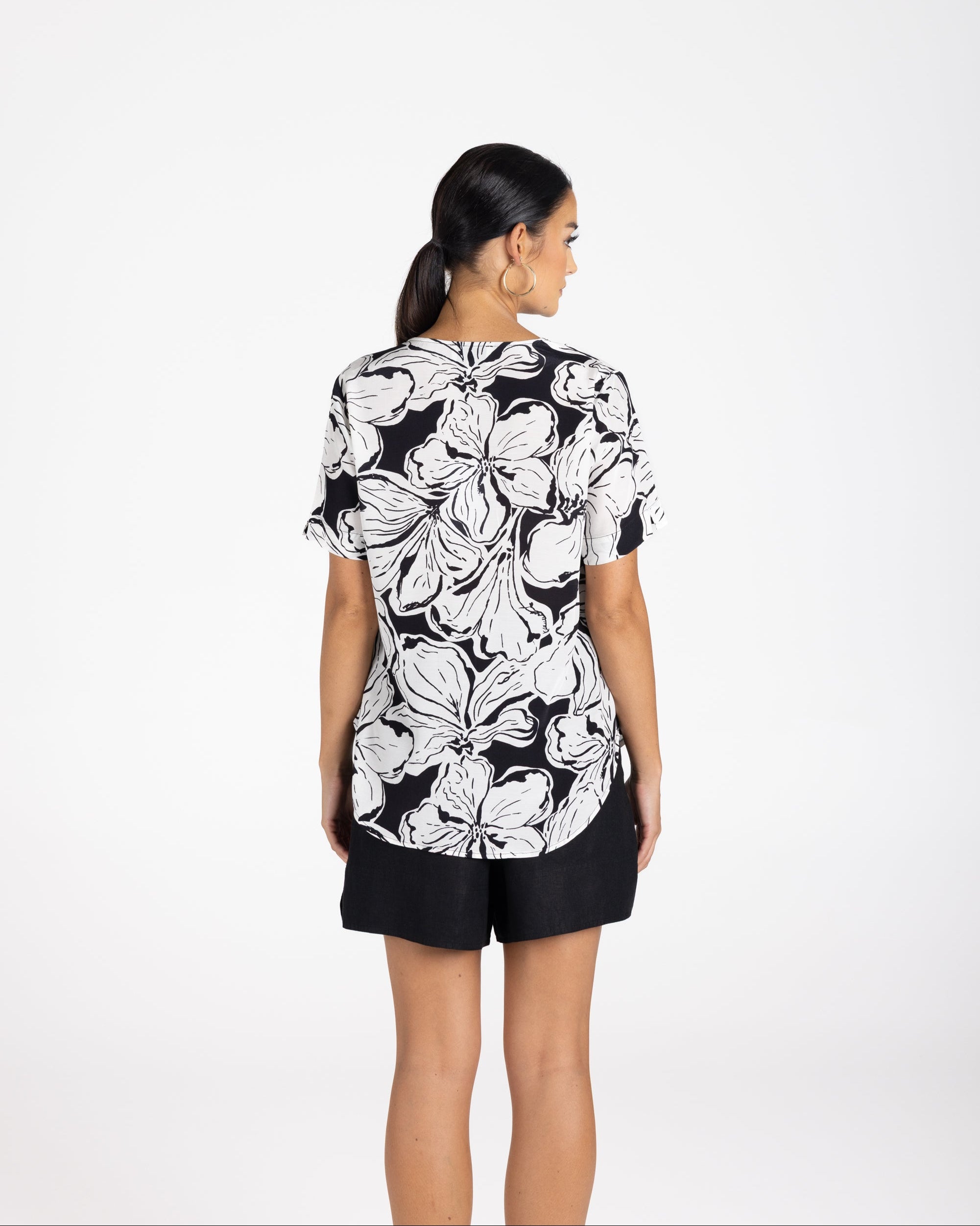 Two T's Hibiscus Print Top