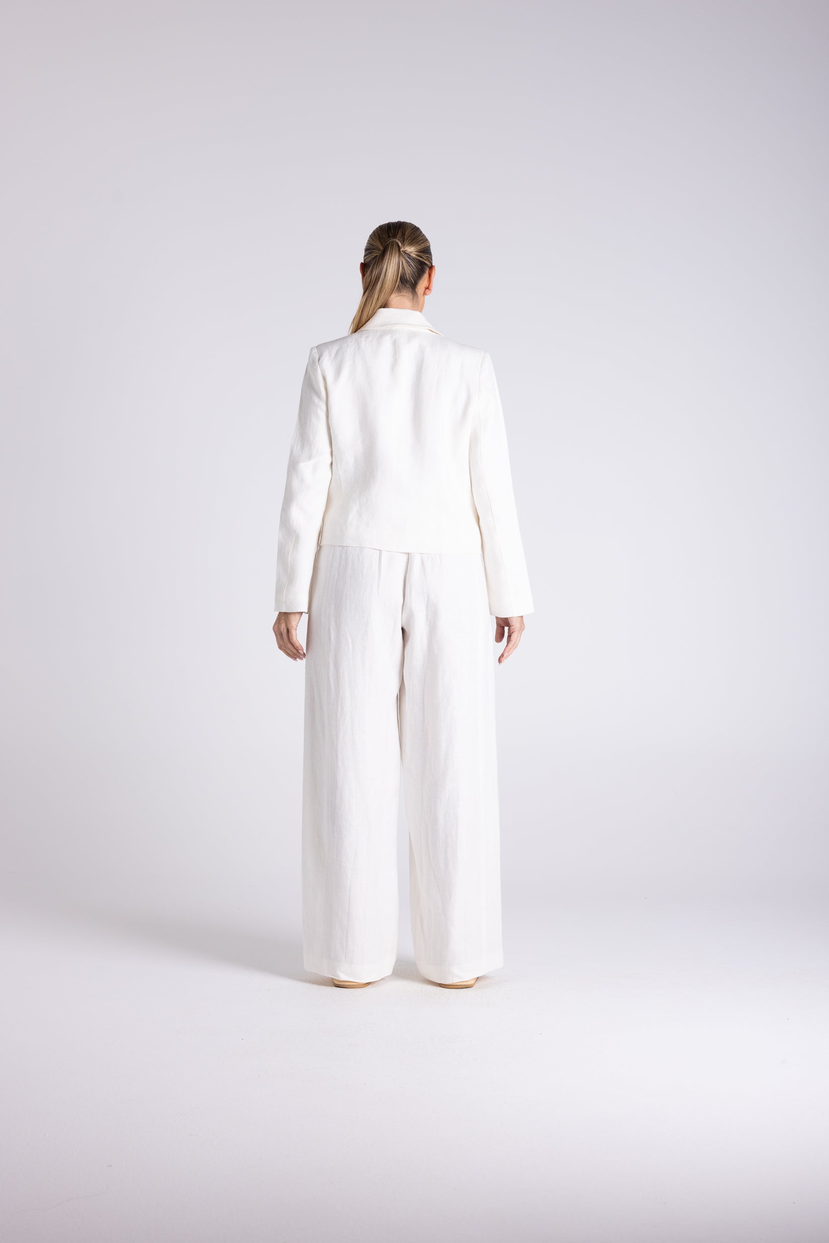 Two T's Tweed Linen Cropped Blazer - Milk