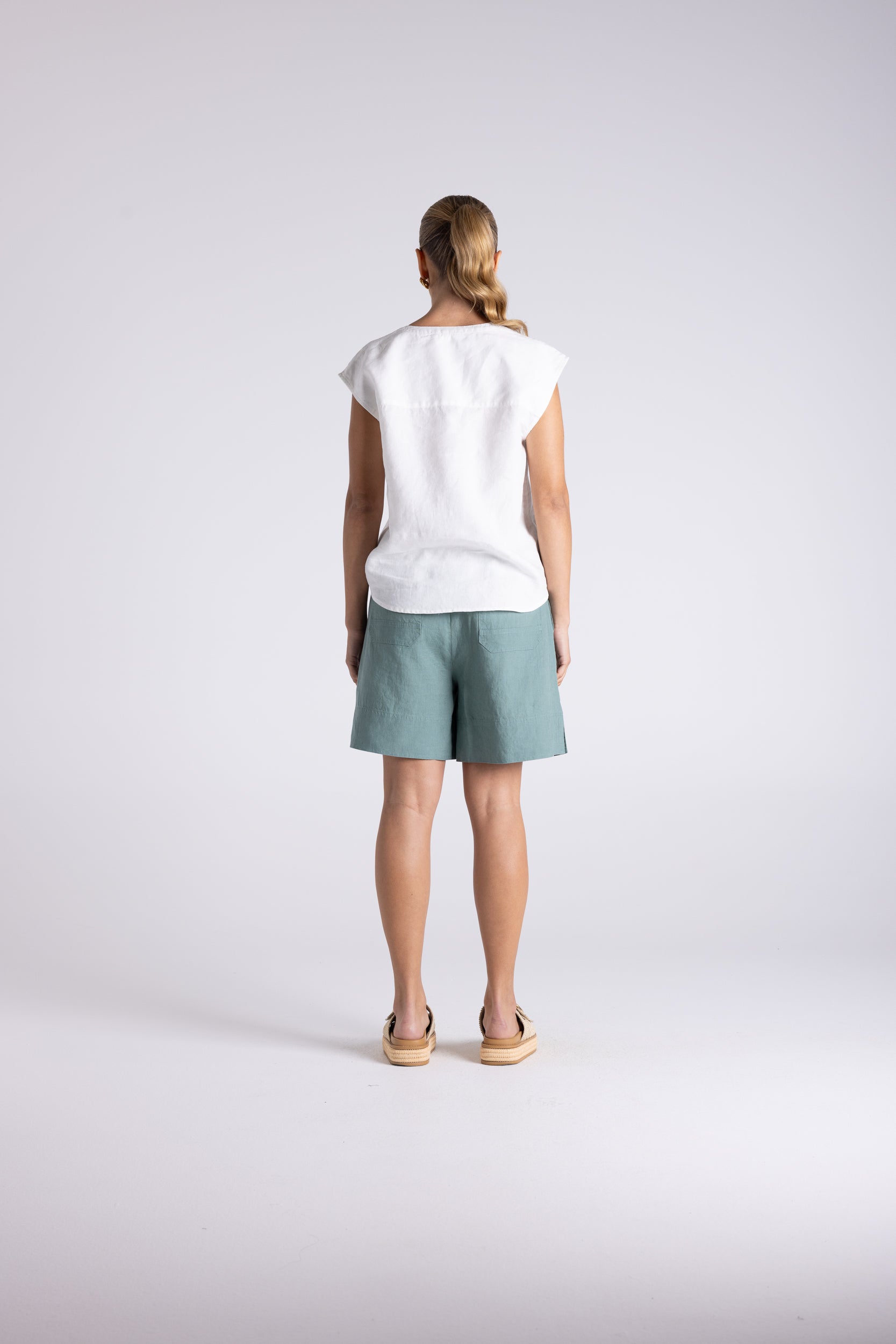 Two T's Aria Linen Top - White