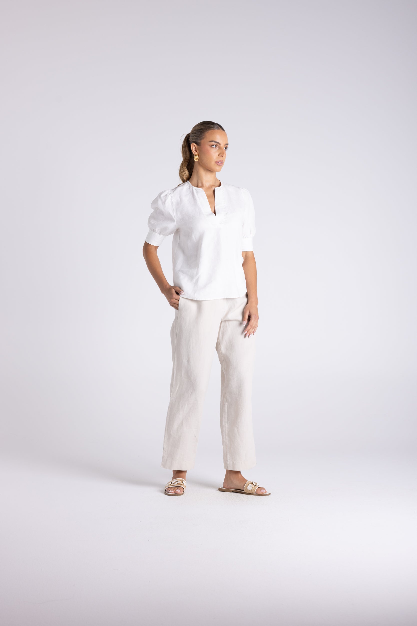 Two T's Sandy Top - White