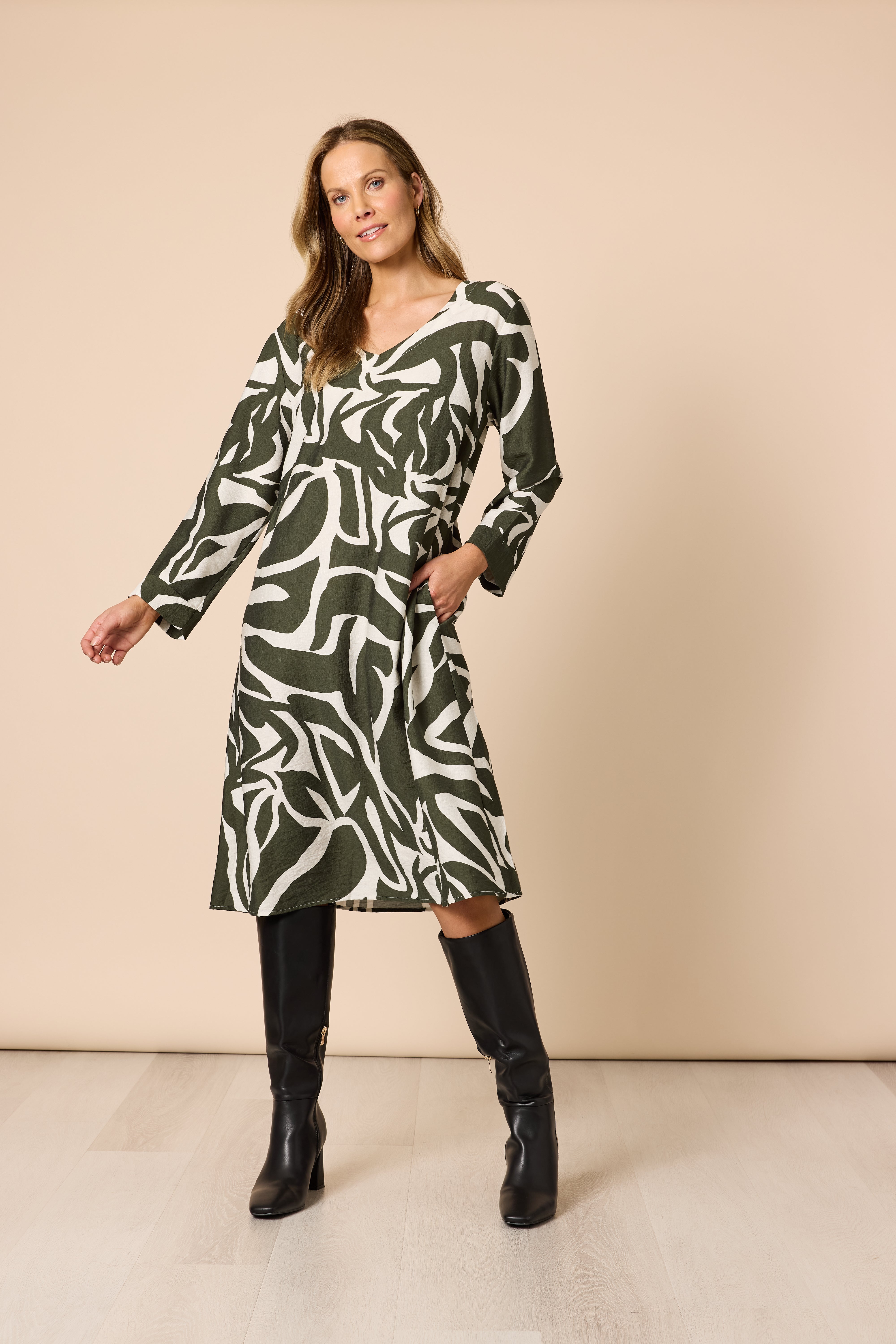 Clarity Lyon Print Dress - Khaki/Ivory