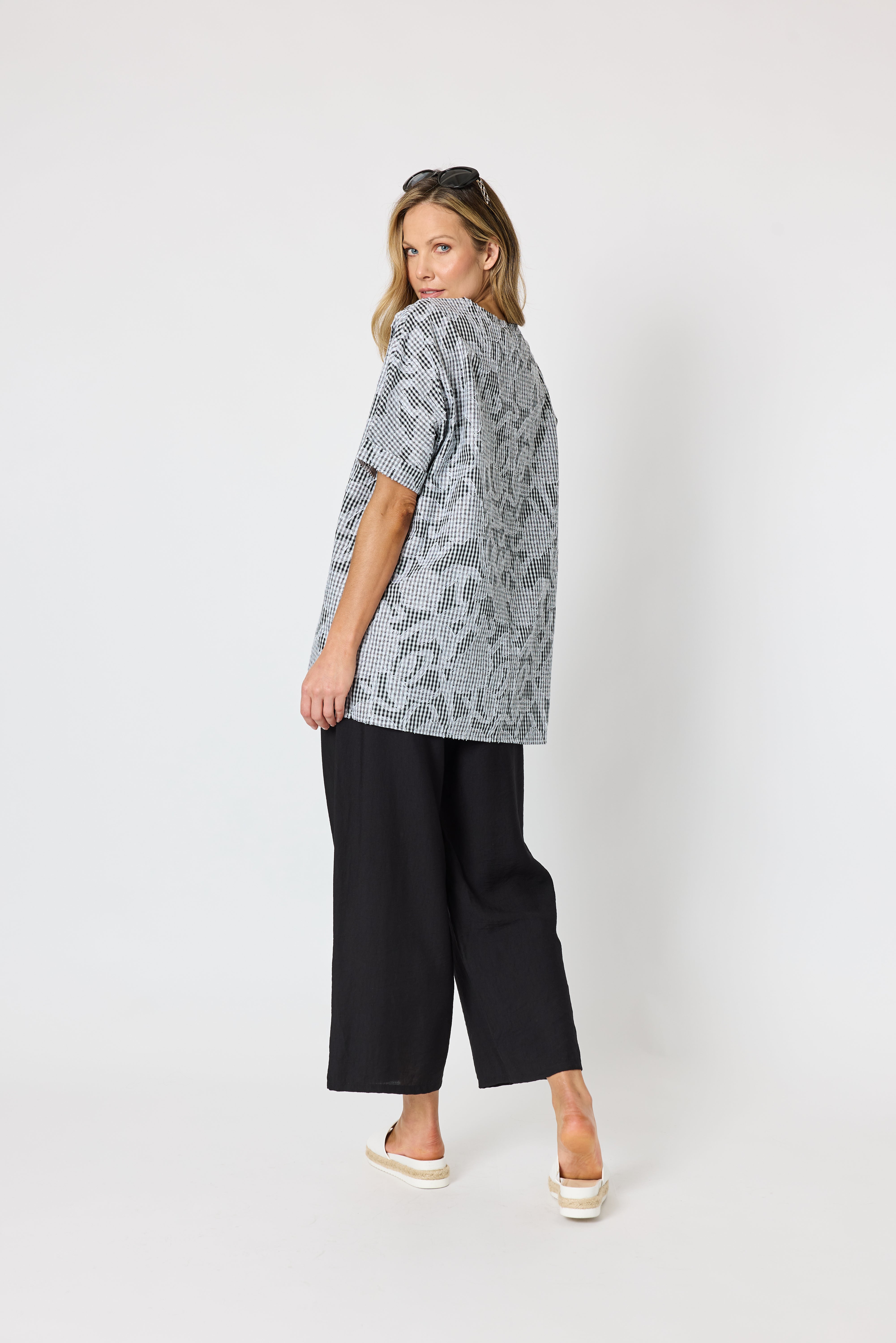 Clarity Tapestry Print Top - Black/White