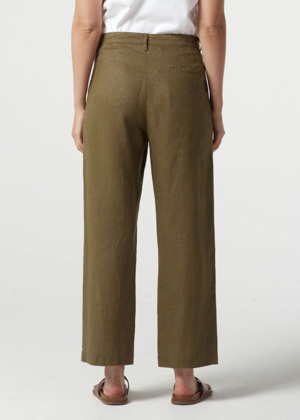 Goondiwindi Cotton Tapered Manstyle Cropped Pant - Otter