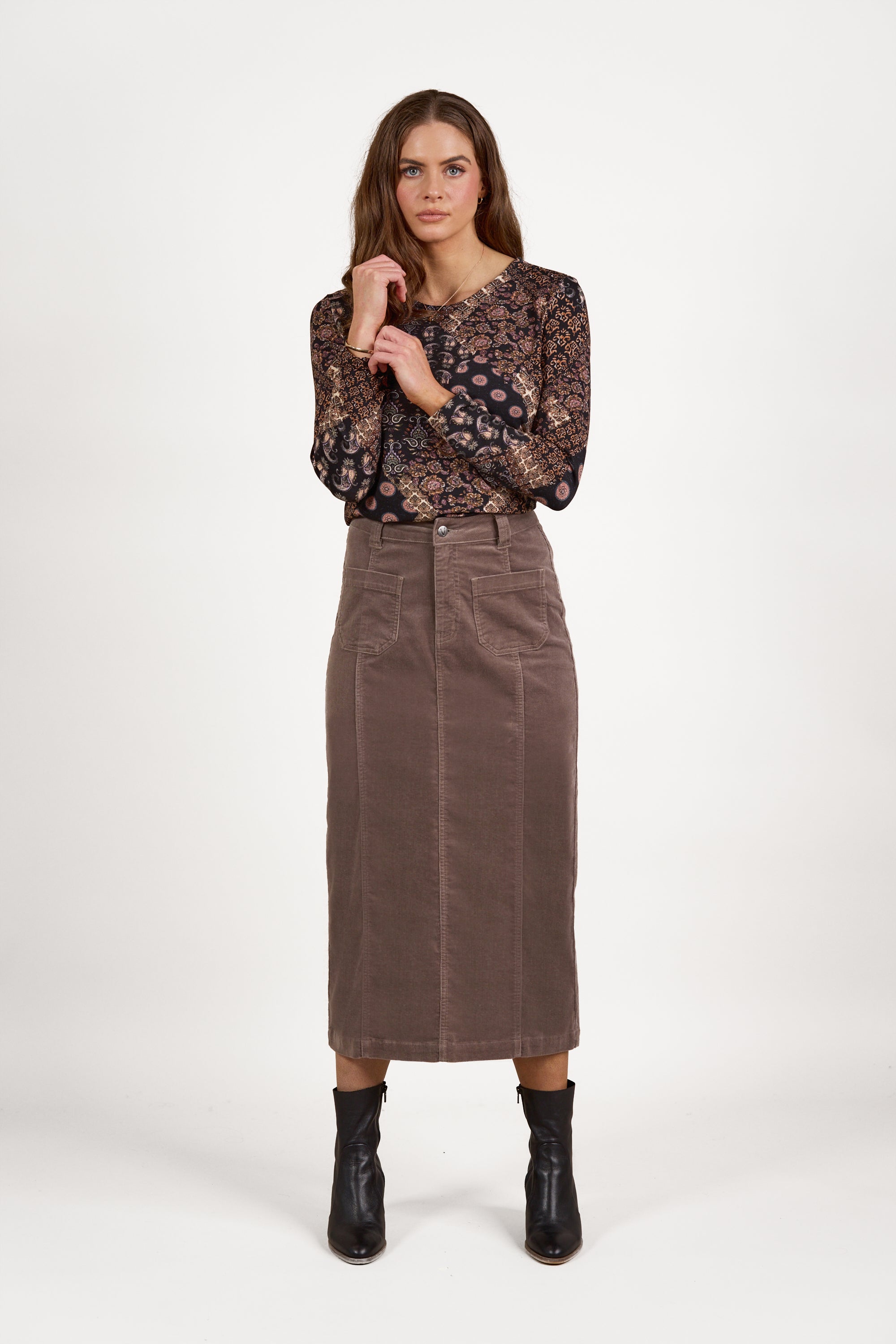 Vassalli Mid Length Cord Skirt - Taupe