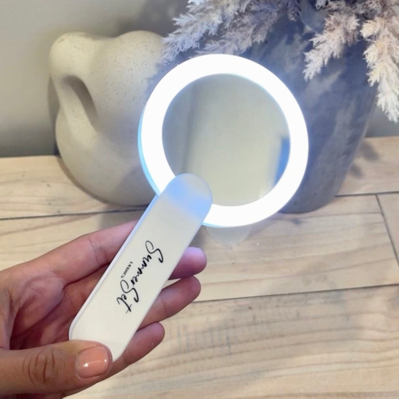 Summer Set Lashes LED mirror