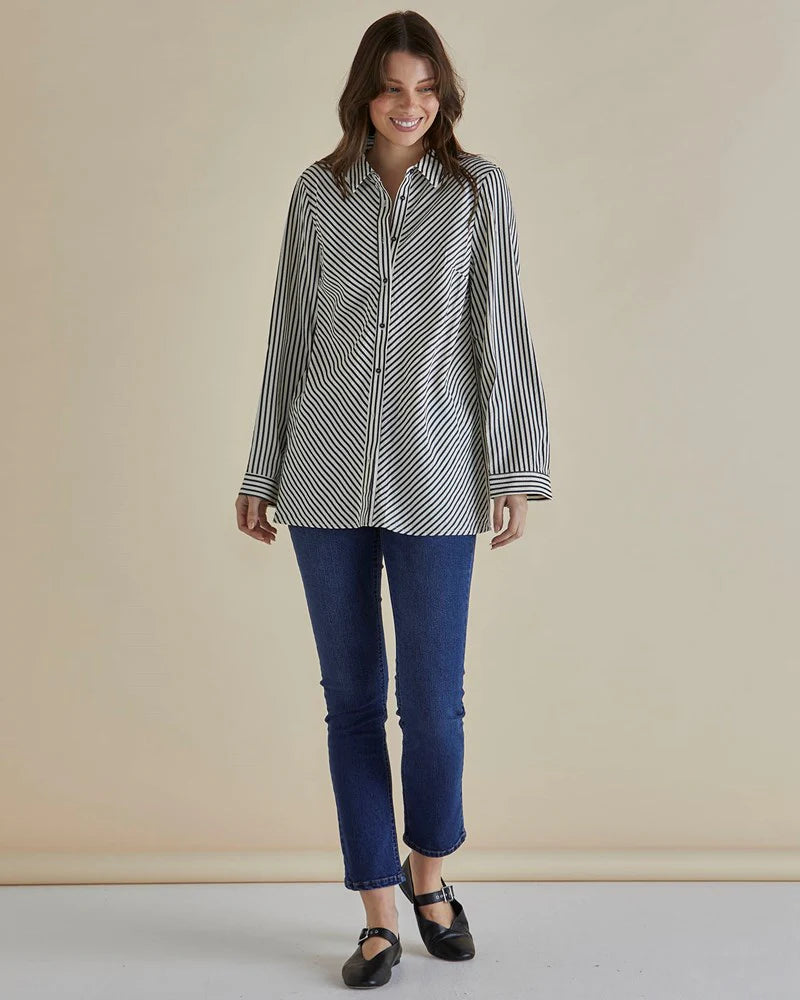 Betty Basics Crinkle Shirt - Black/Cream Stripe