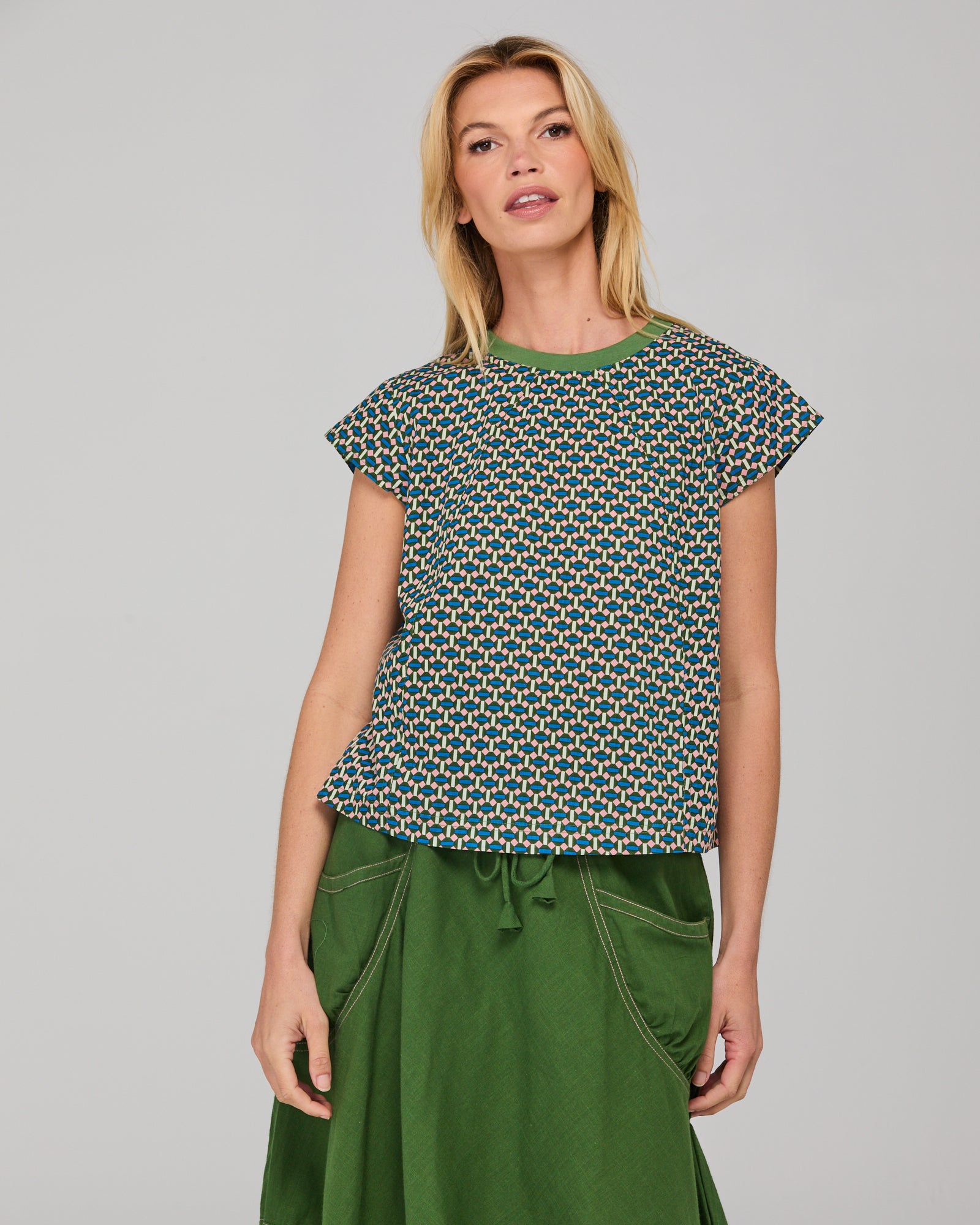 Boom Shankar Leaf Top - Sakura