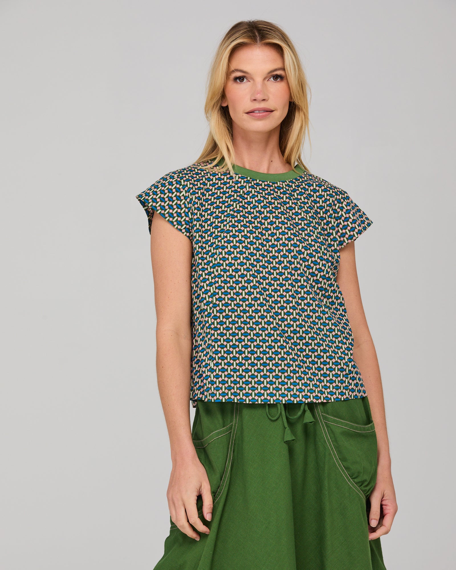 Boom Shankar Leaf Top - Sakura