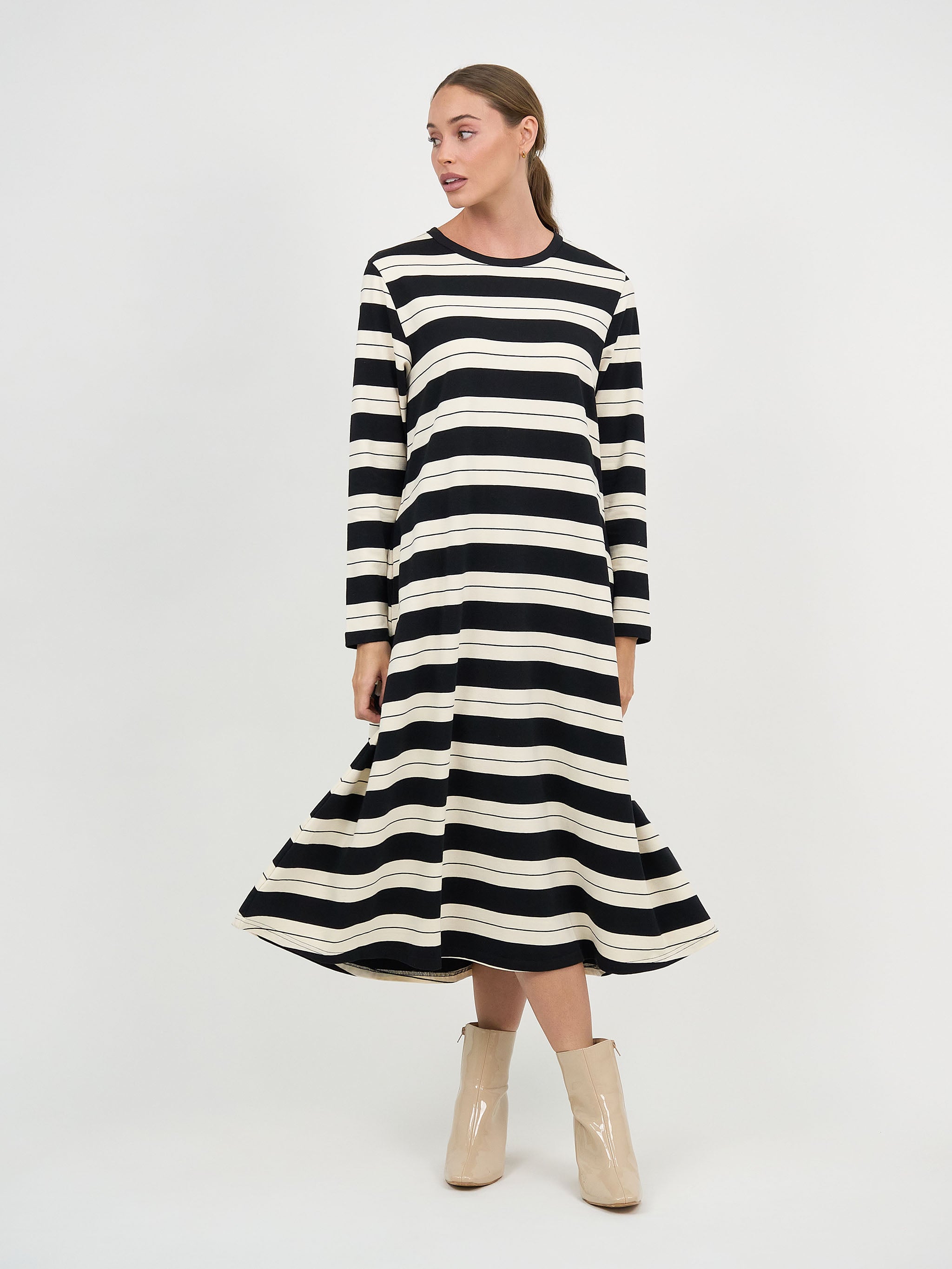 Liberty Rose Stripe Lounge Midi Dress – Black/Ivory
