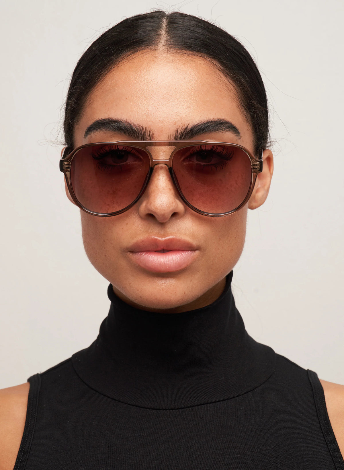 Otra Eyewear STEVIE - Trans Olive/Brown Fade