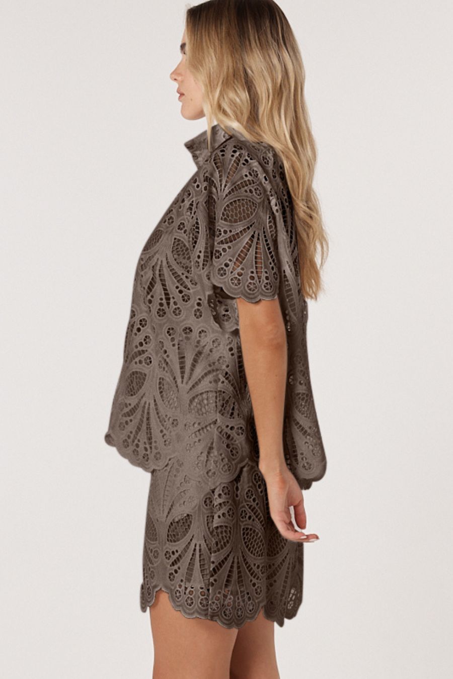 Fate+Becker Elara Broderie Short - Chocolate