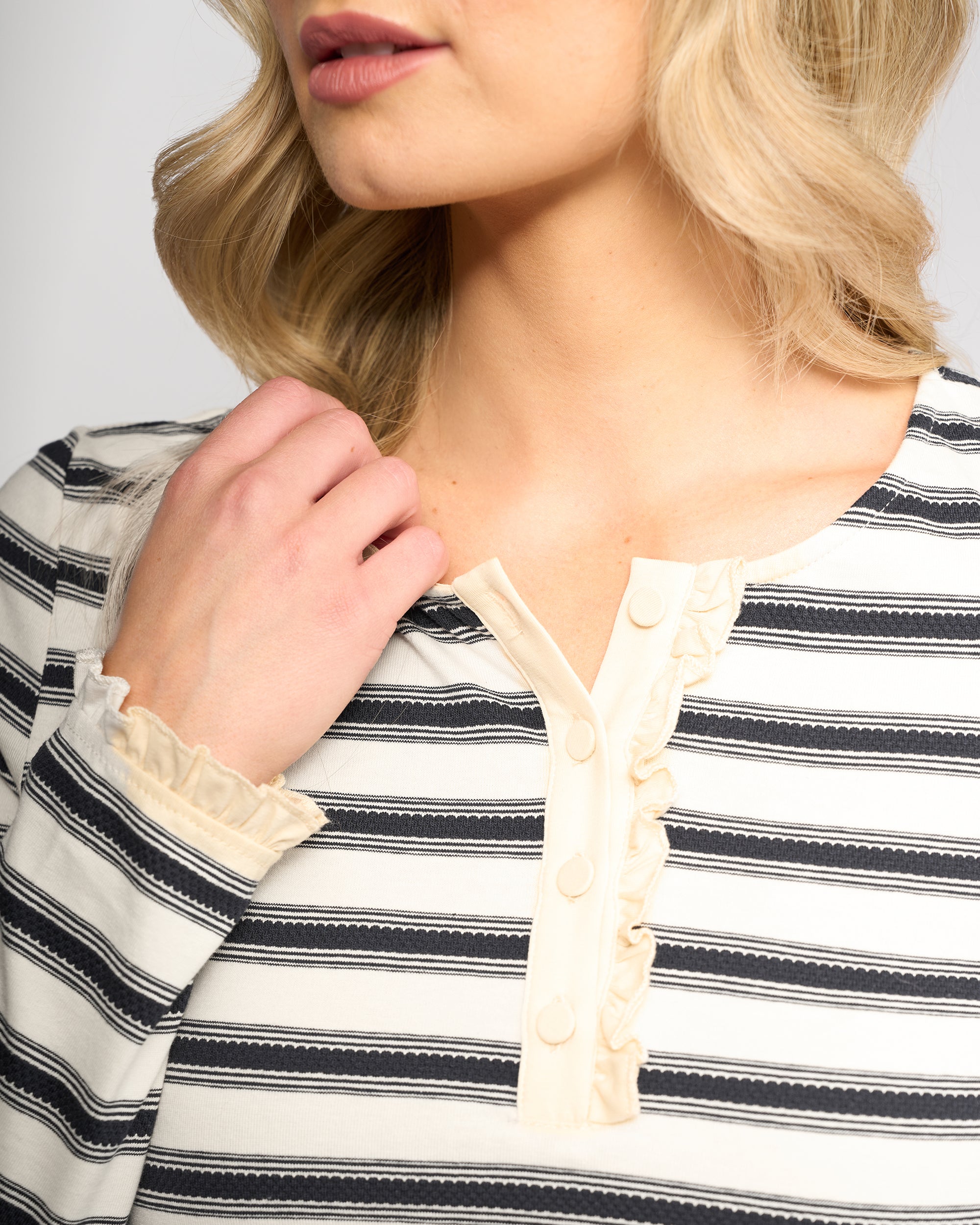 Vassalli Field Top - Oat/Ink