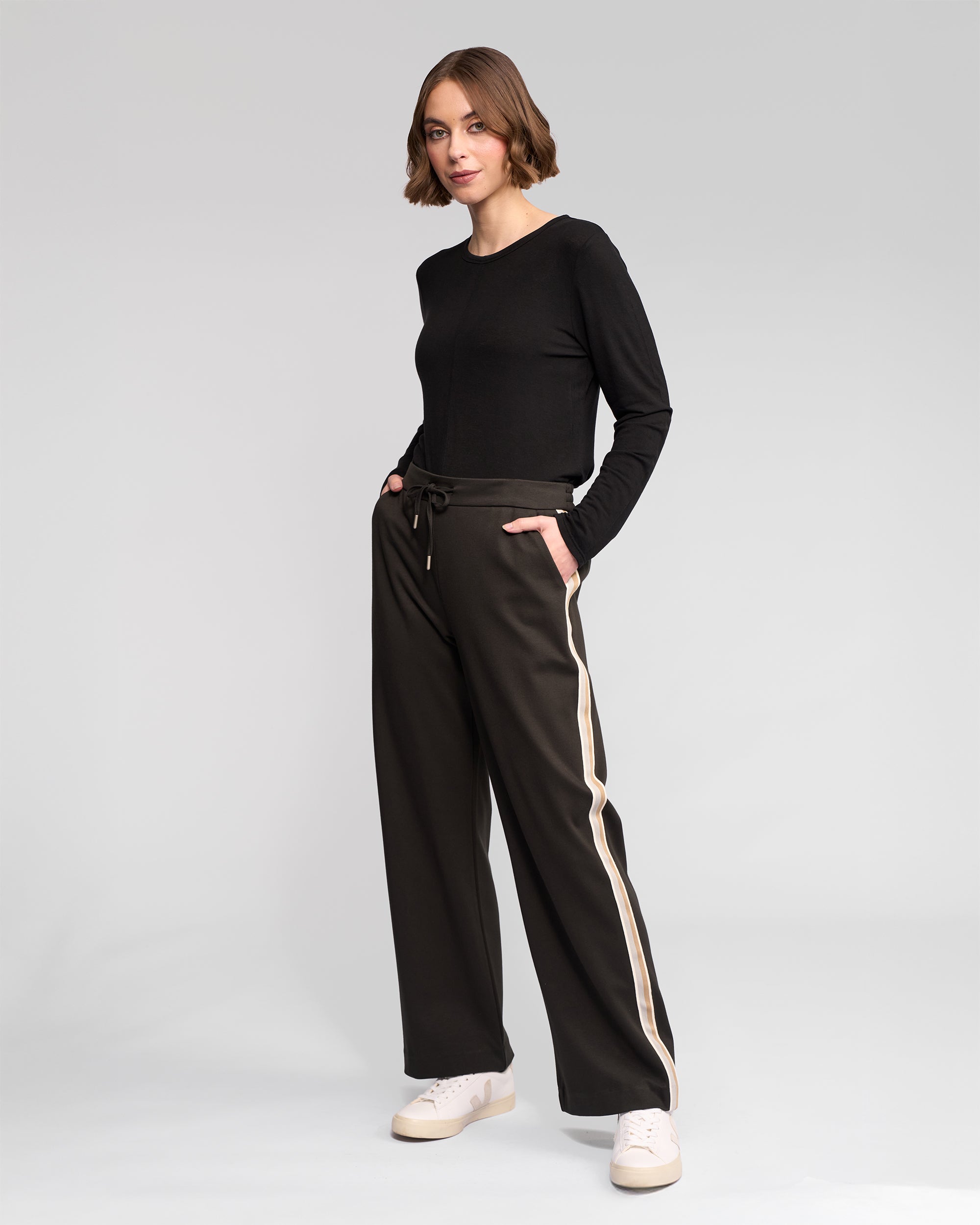 Vassalli Weekend Pant - Dark Hunter