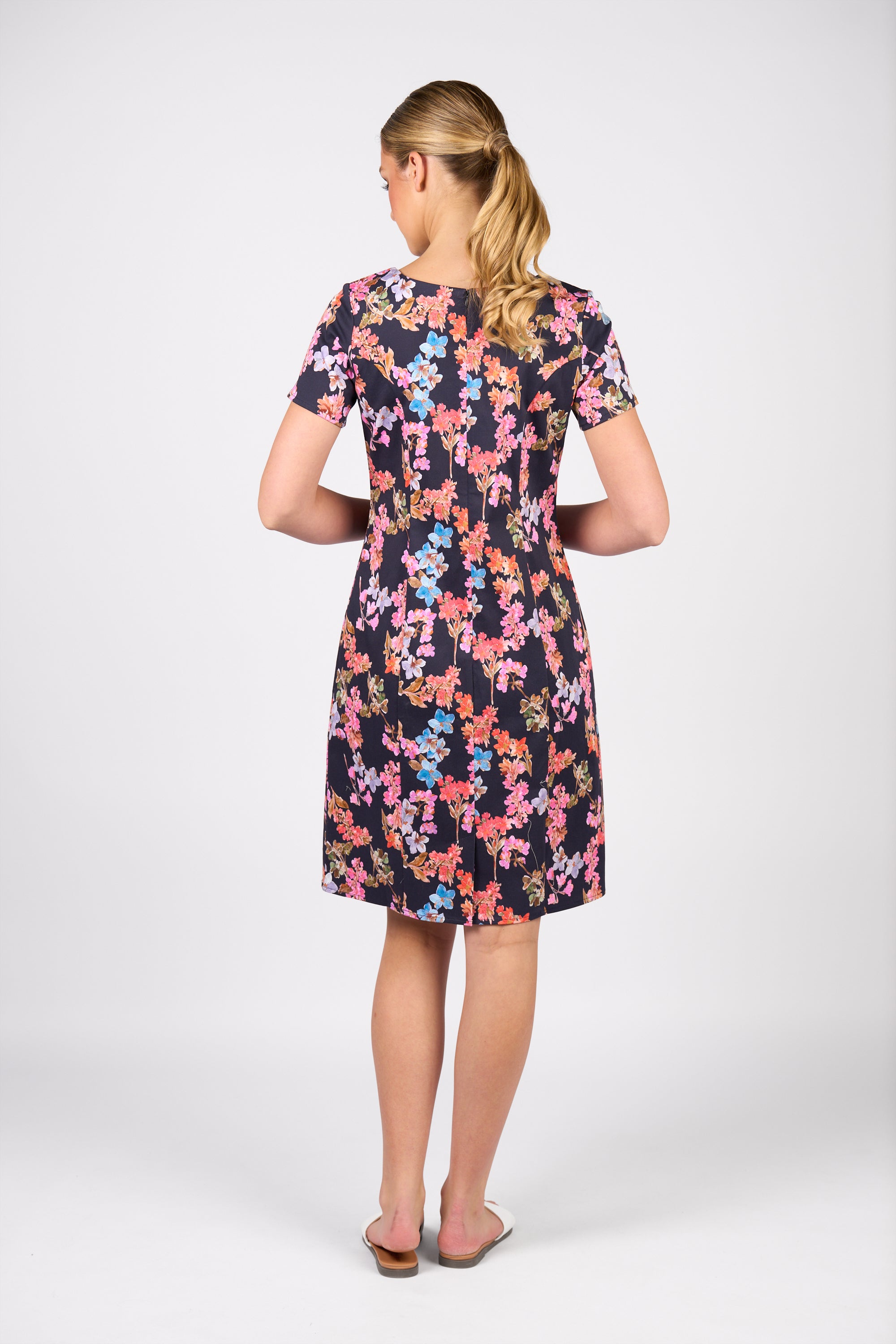 Vassalli Short Sleeve Printed Fitted Dress - Willa