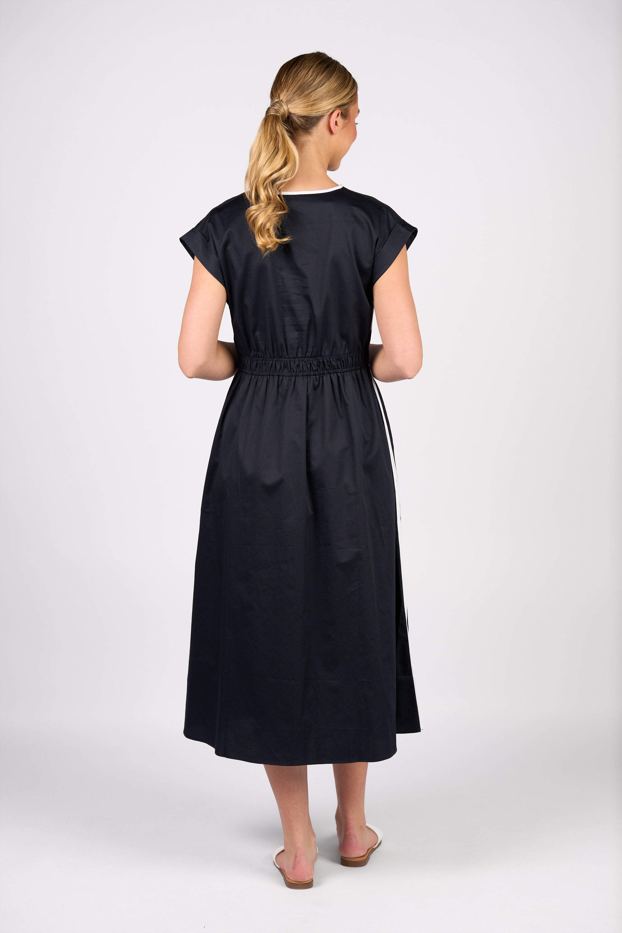 Vassalli V-Neck Shirred Waist Dress - Ink/White