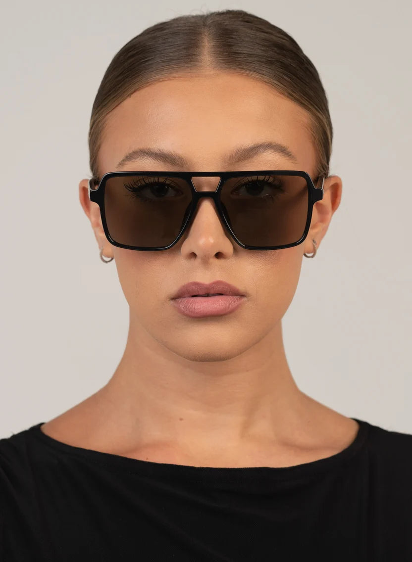 Otra Eyewear ZOYA - Black/Smoke