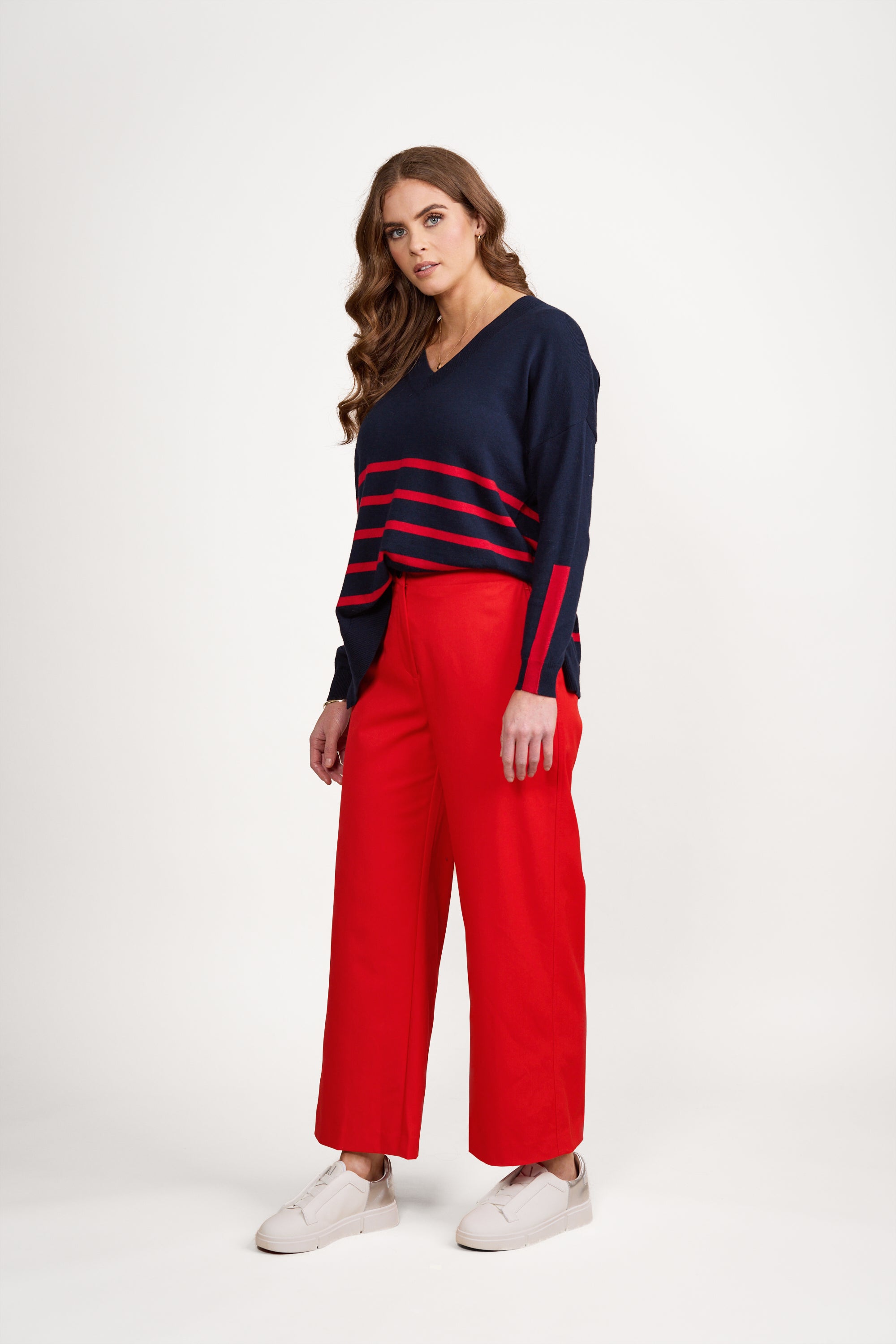 Vassalli Relaxed V Neck Sweater - Ink/Red