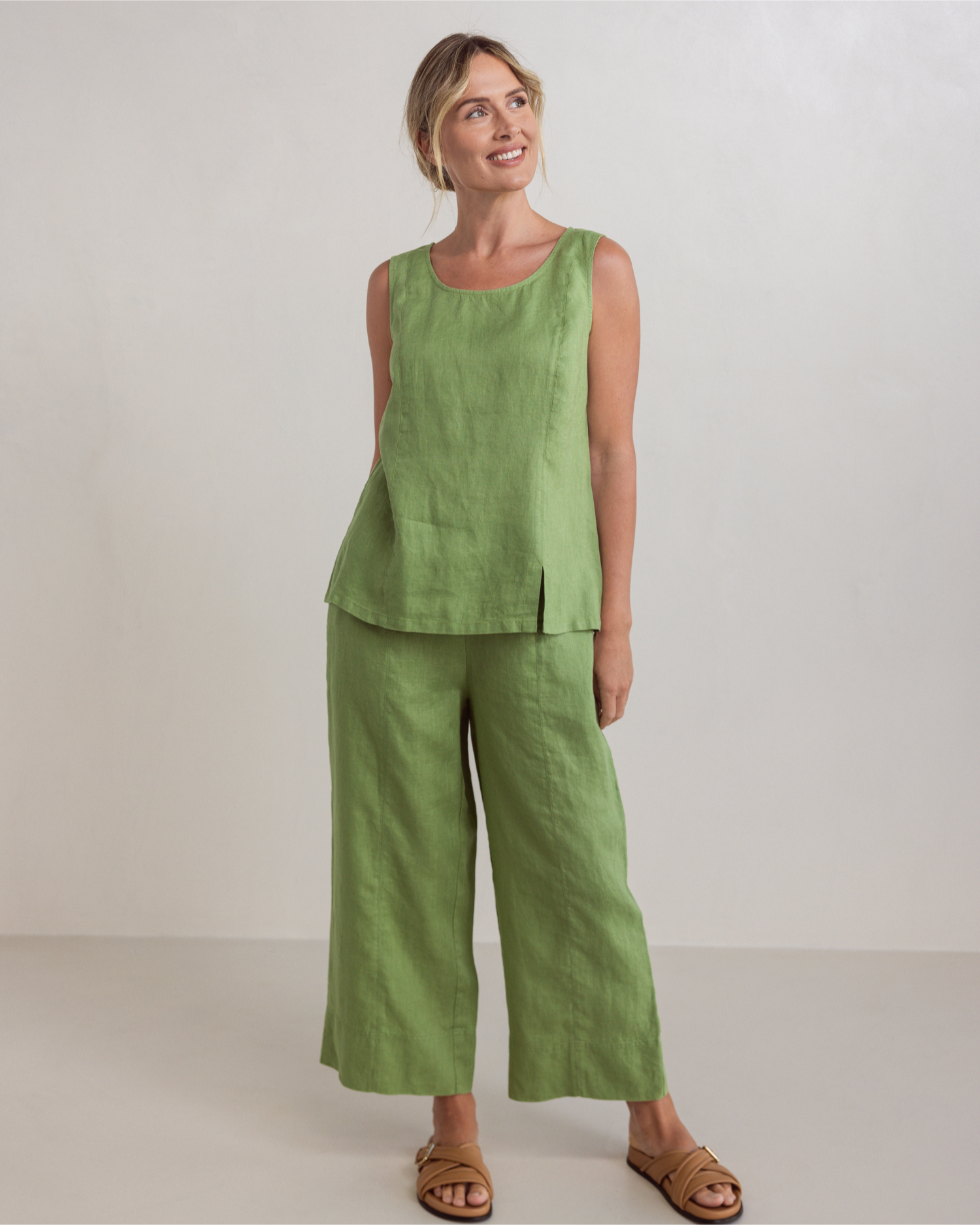 See Saw 7/8 Seam Detail Wide Leg Pant - Pistachio