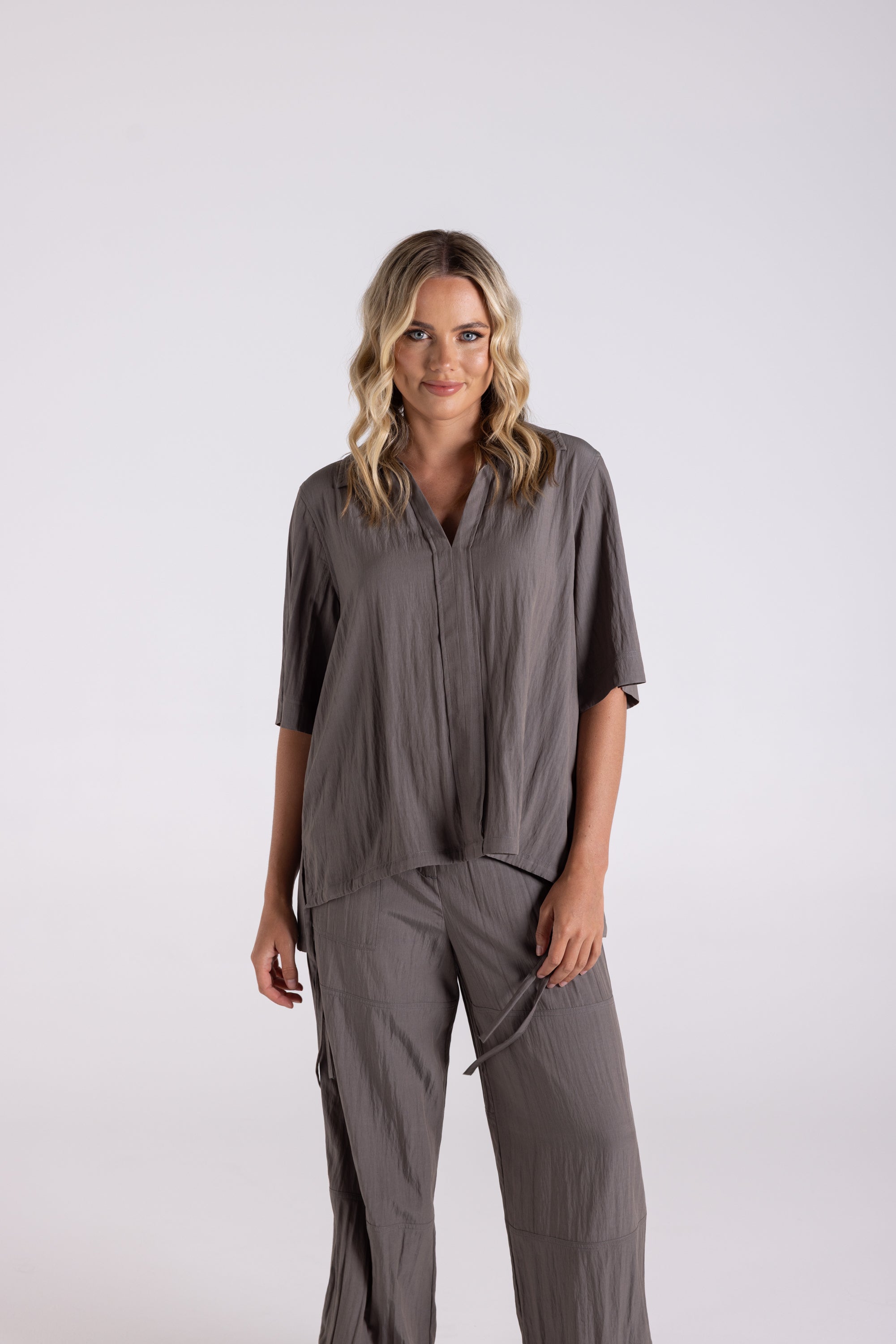 Two T's Crinkle Short Sleeve Top - Donkey