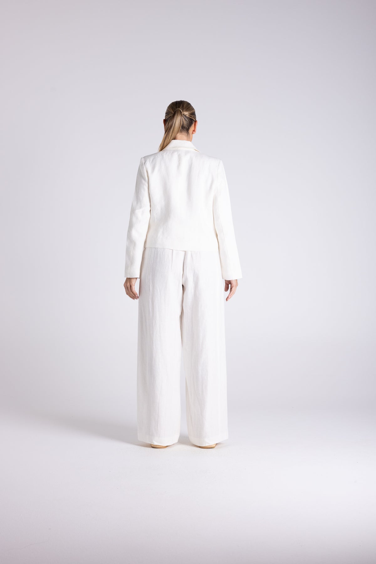 Two T's Tweed Linen Cropped Blazer - Milk