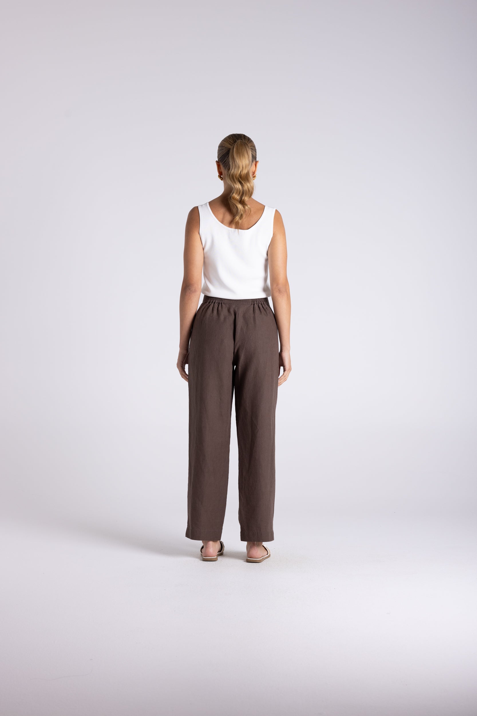 Two T's Luna 7/8 Linen Pant - Chestnut