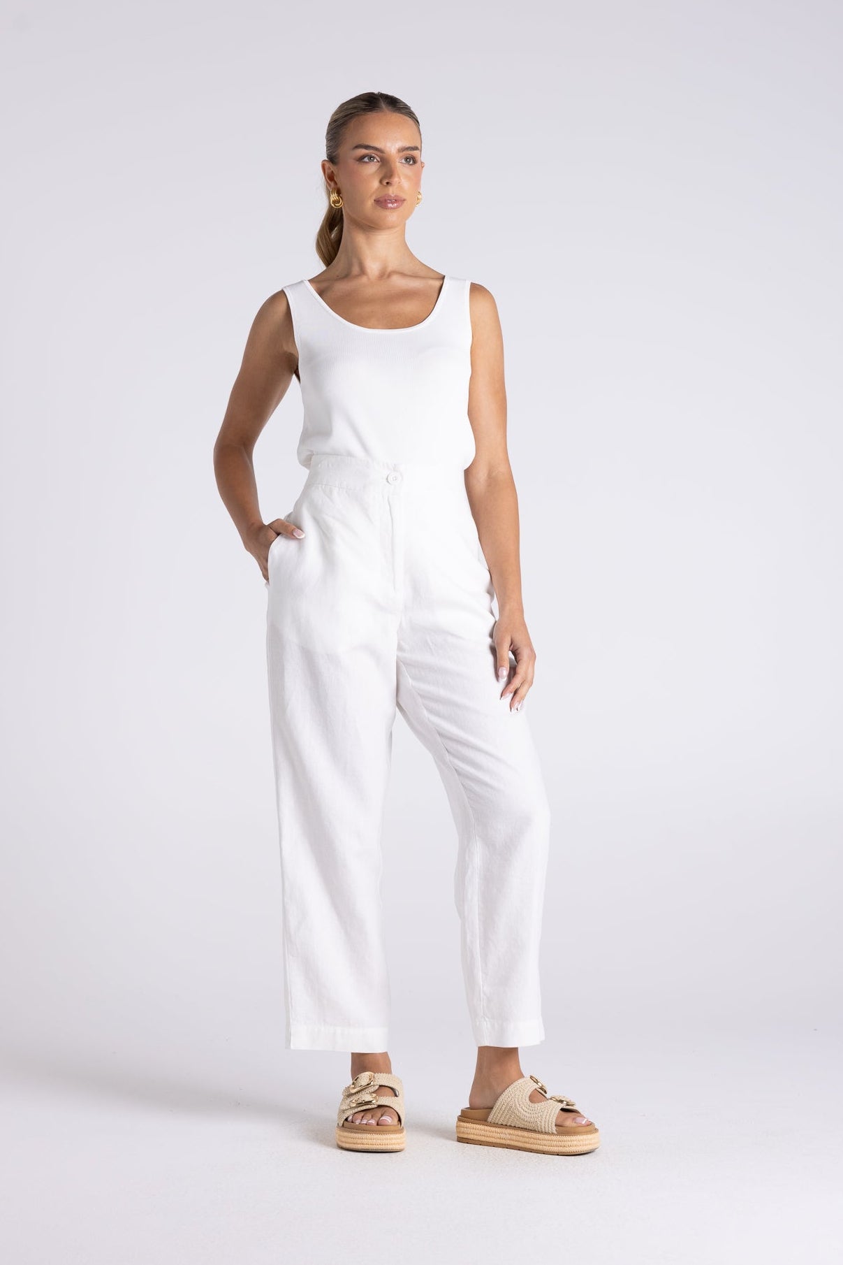 Two T's Luna 7/8 Linen Pant - White
