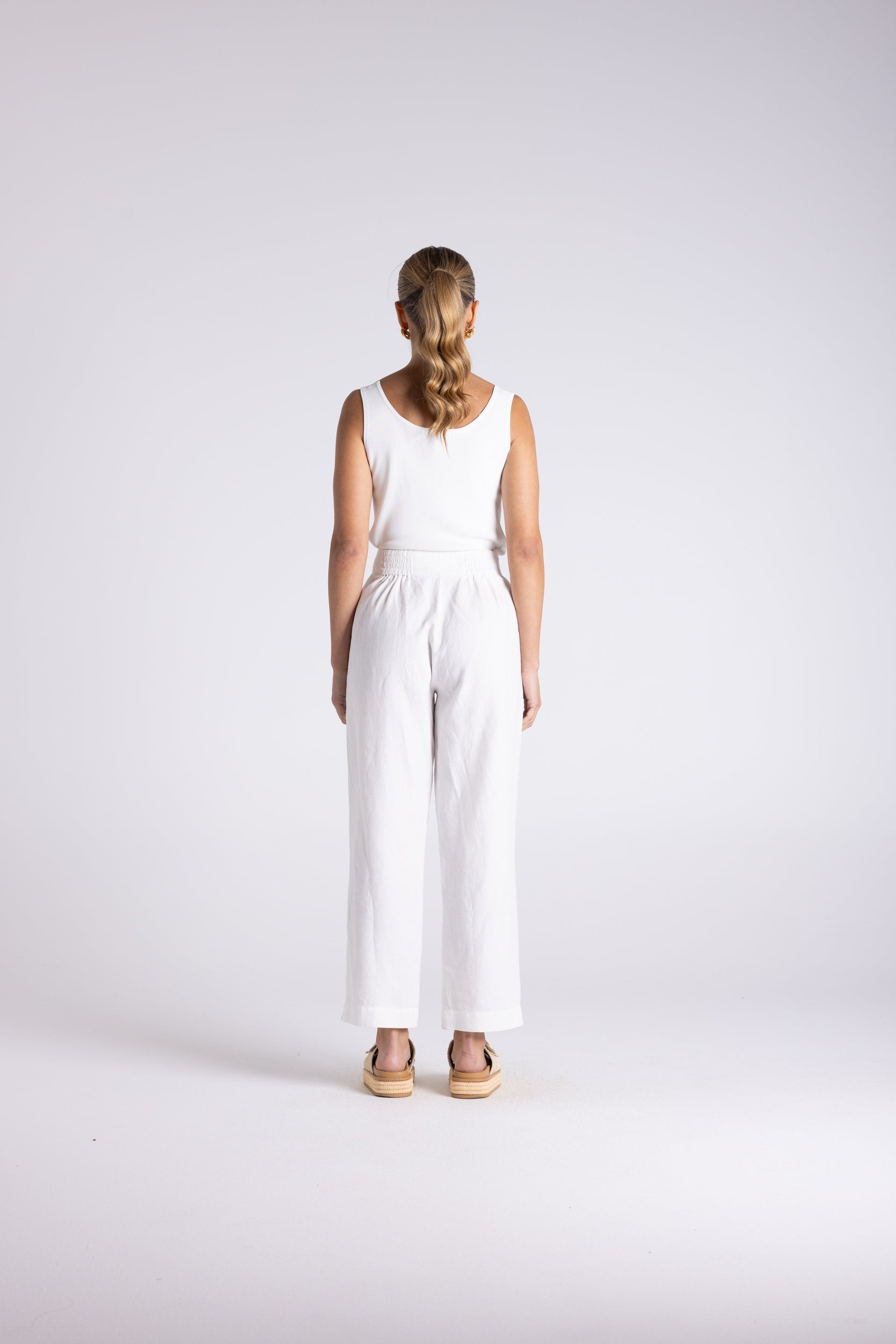 Two T's Luna 7/8 Linen Pant - White