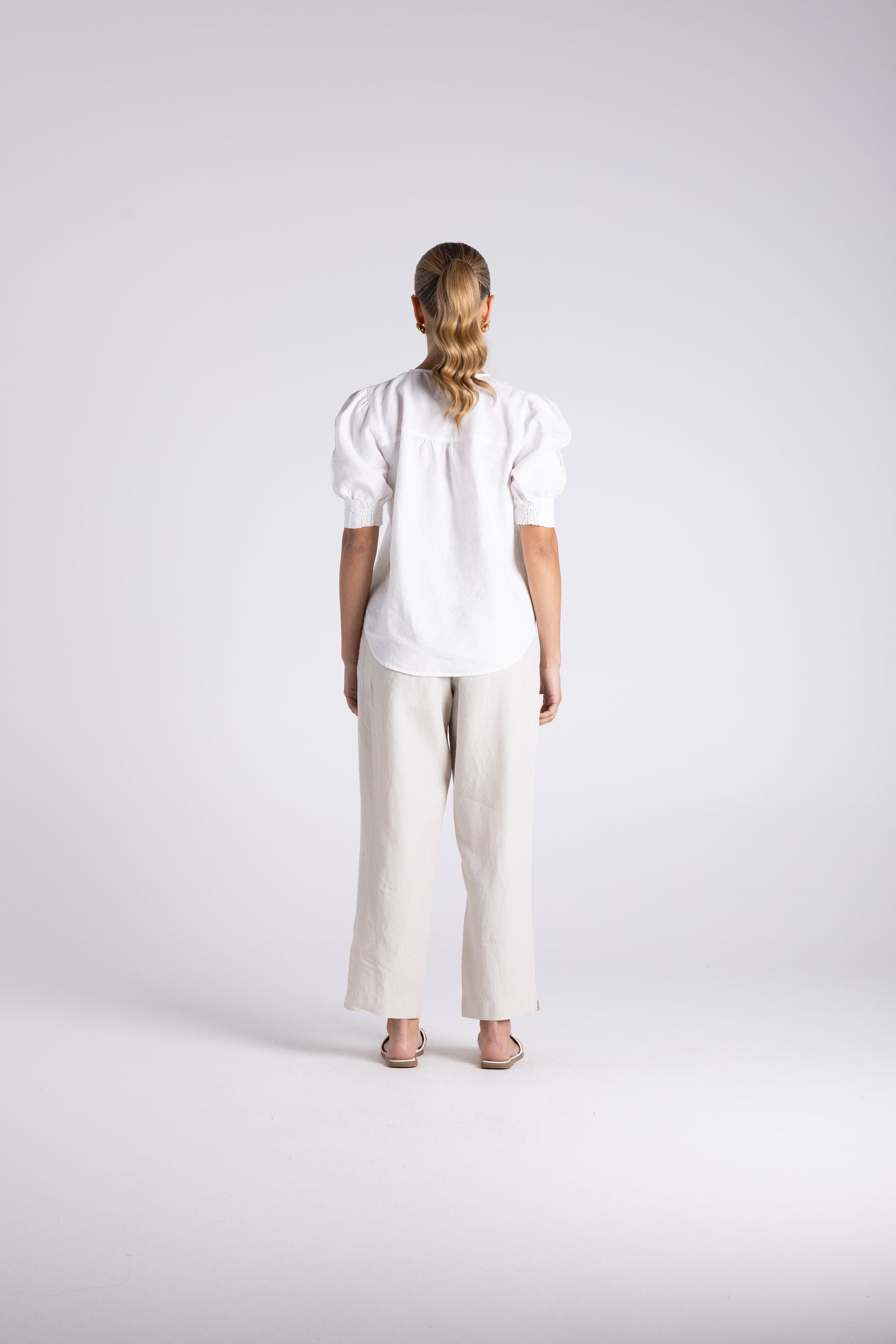Two T's Sandy Top - White