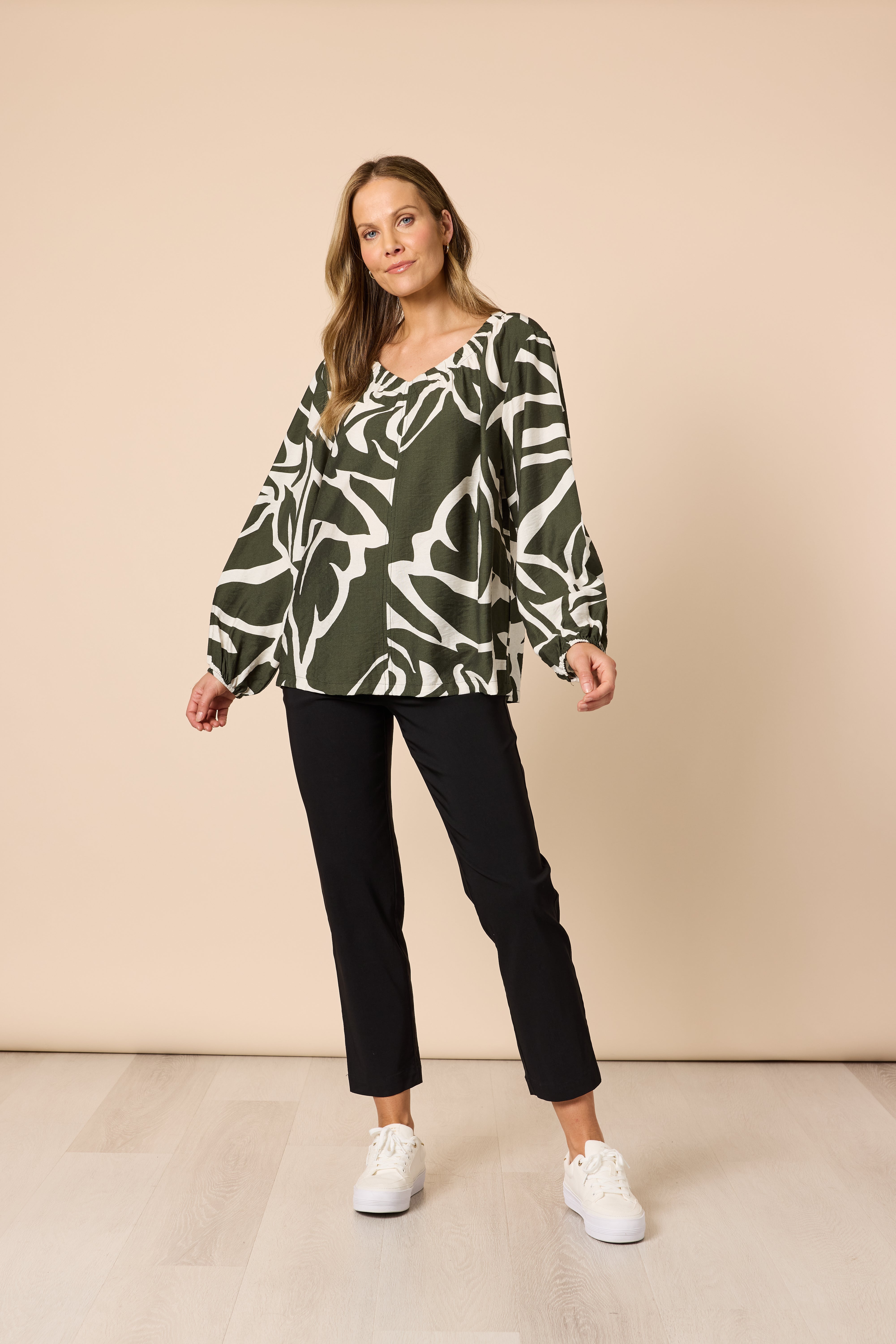 Clarity Lyon Print Top - Khaki/Ivory