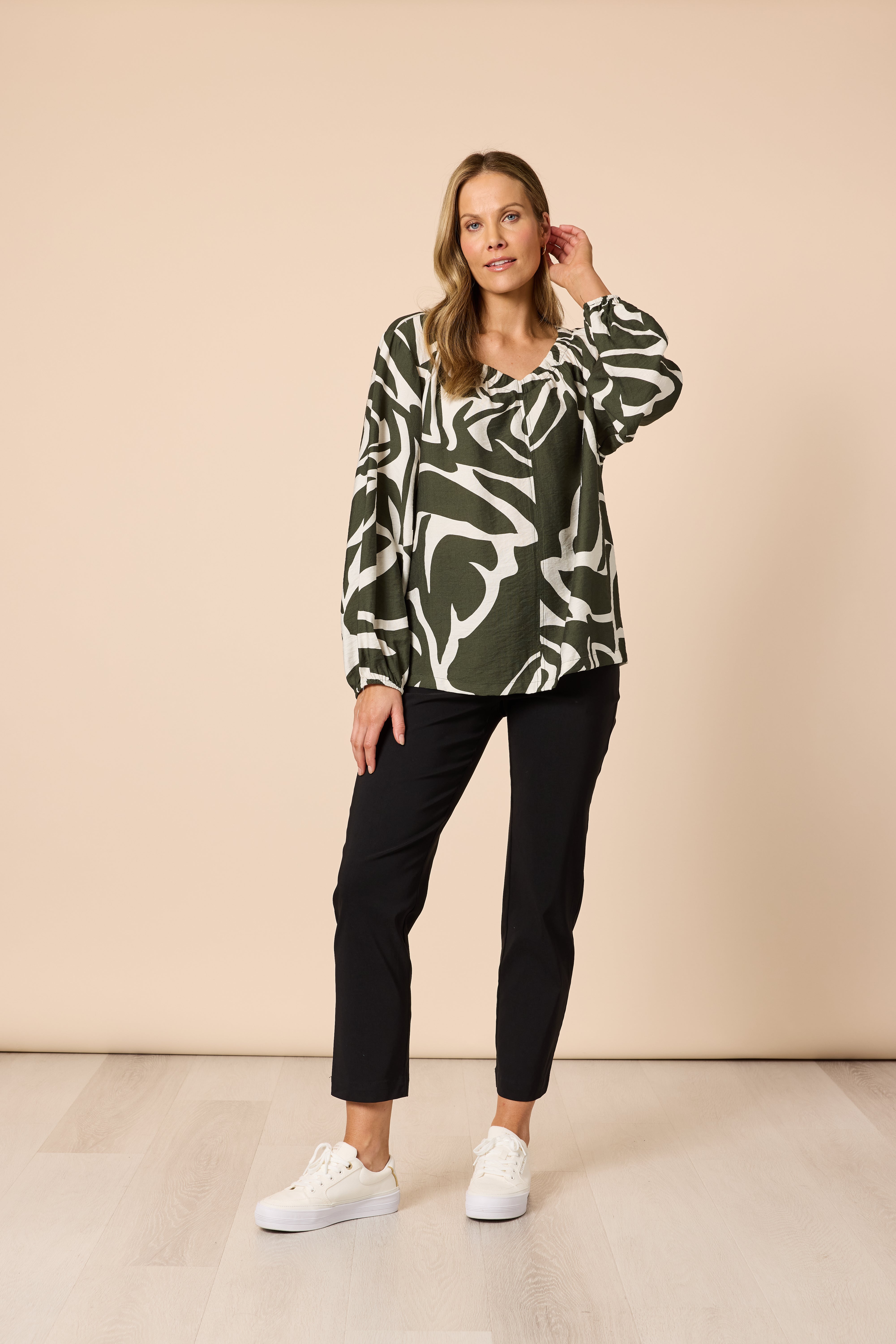 Clarity Lyon Print Top - Khaki/Ivory