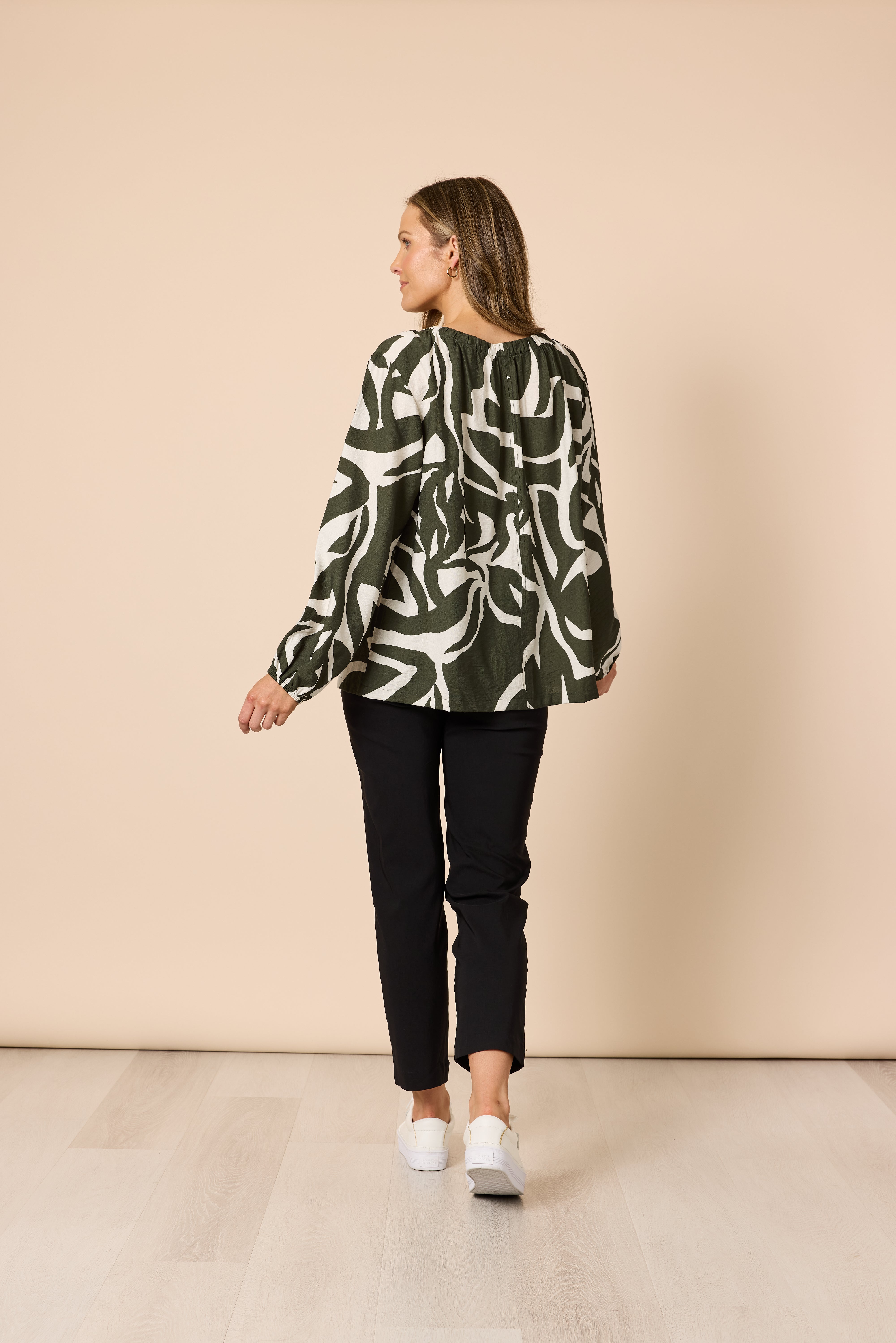 Clarity Lyon Print Top - Khaki/Ivory