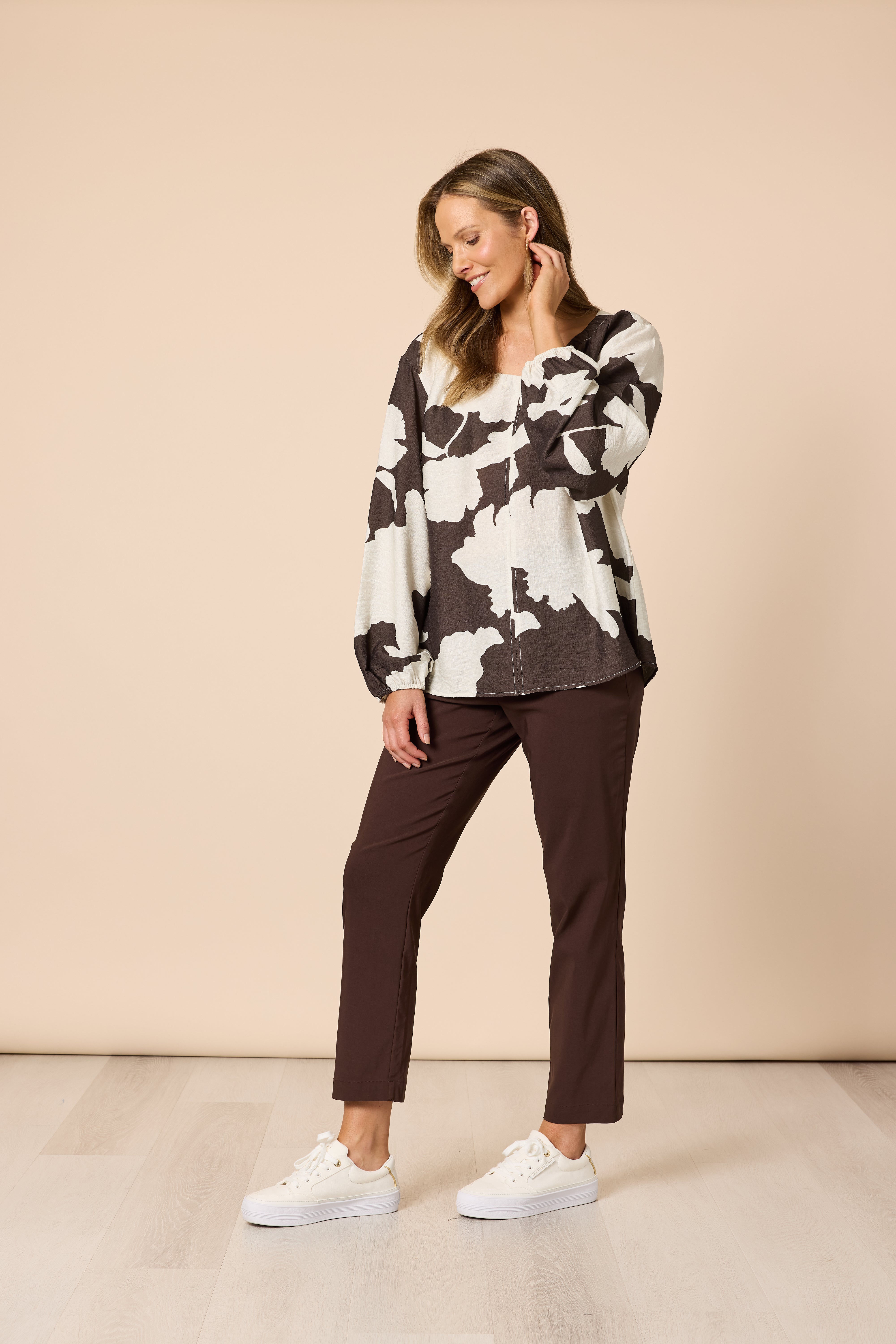 Clarity Toulouse Print Top - Coffee/Ivory