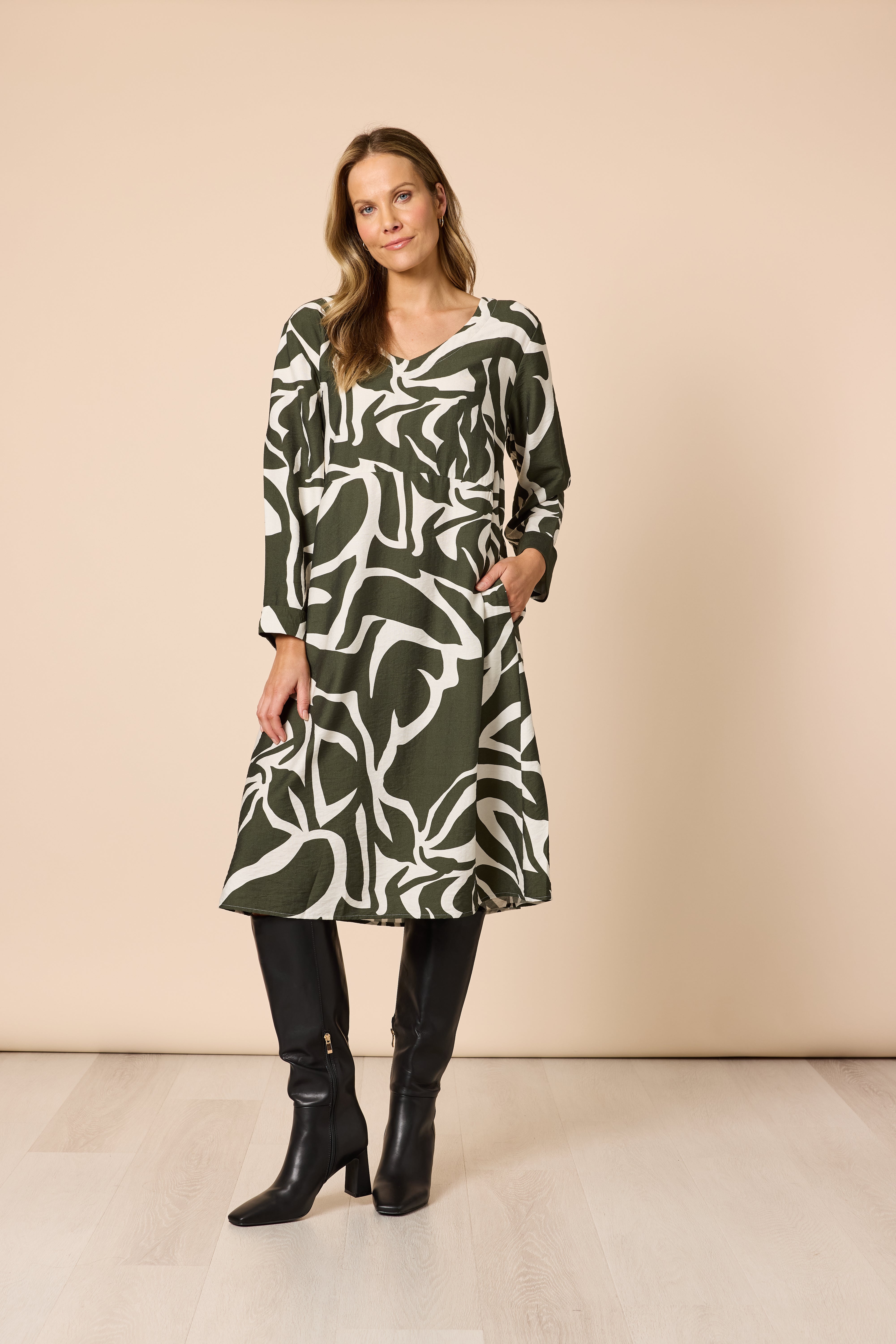 Clarity Lyon Print Dress - Khaki/Ivory