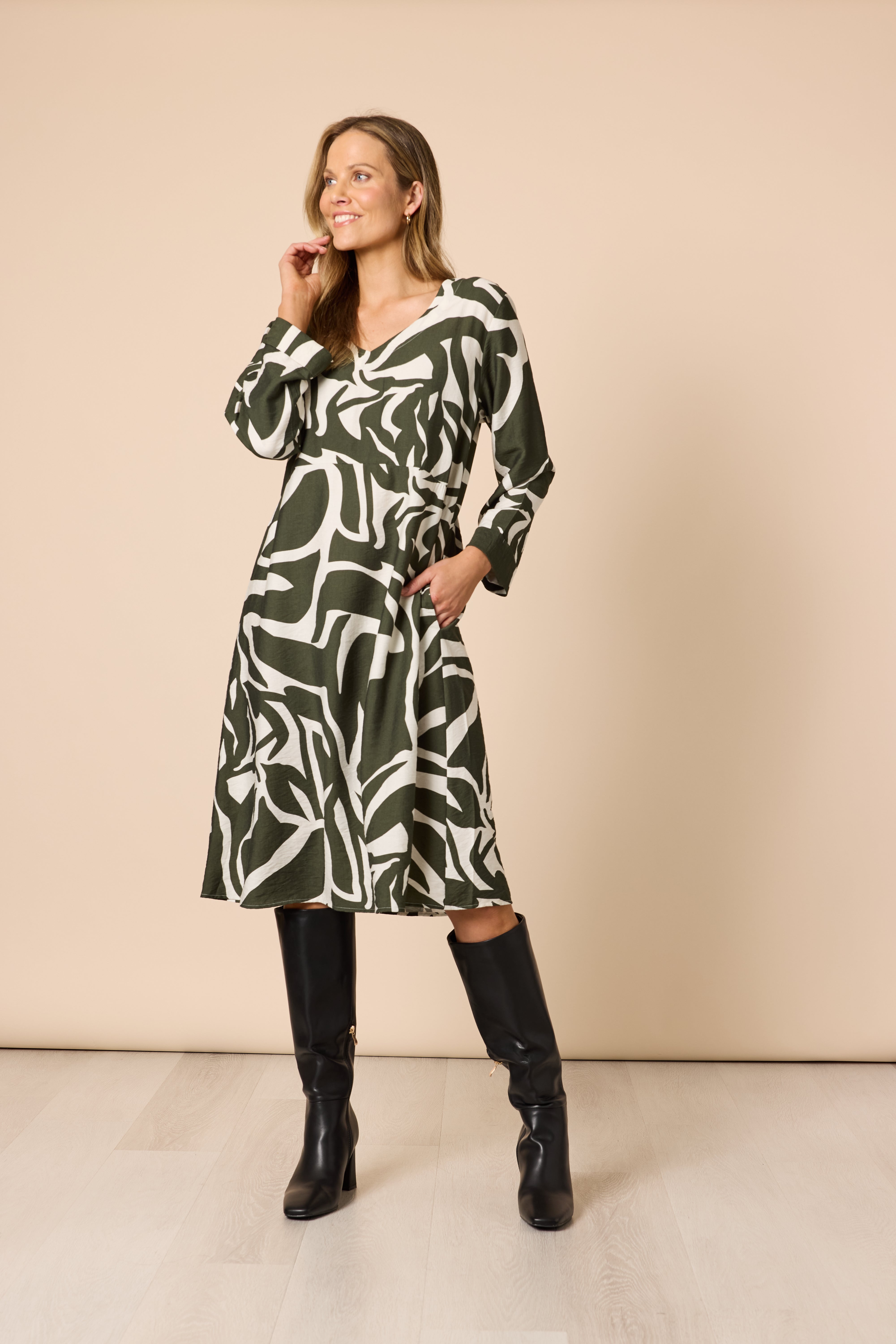 Clarity Lyon Print Dress - Khaki/Ivory