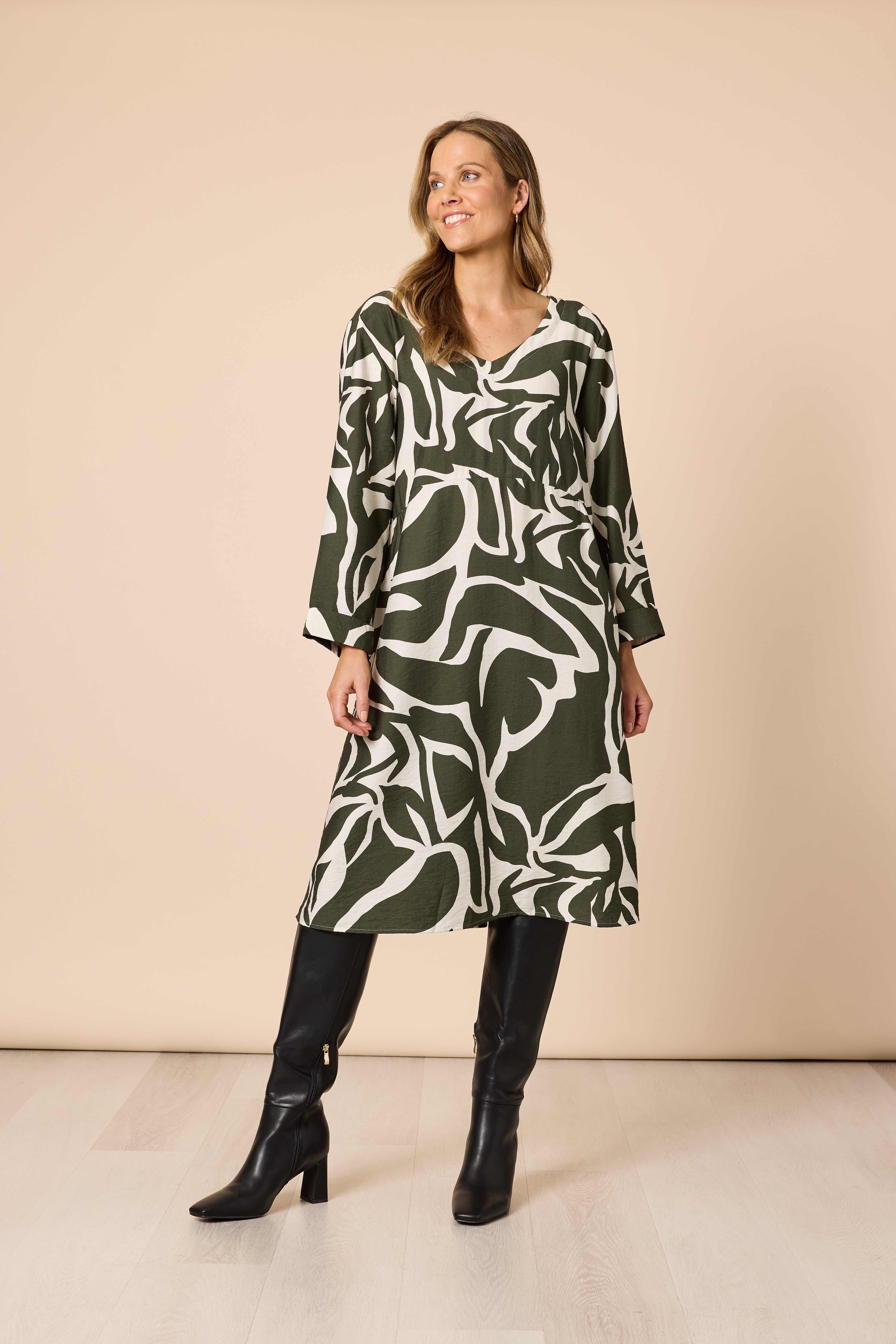 Clarity Lyon Print Dress - Khaki/Ivory