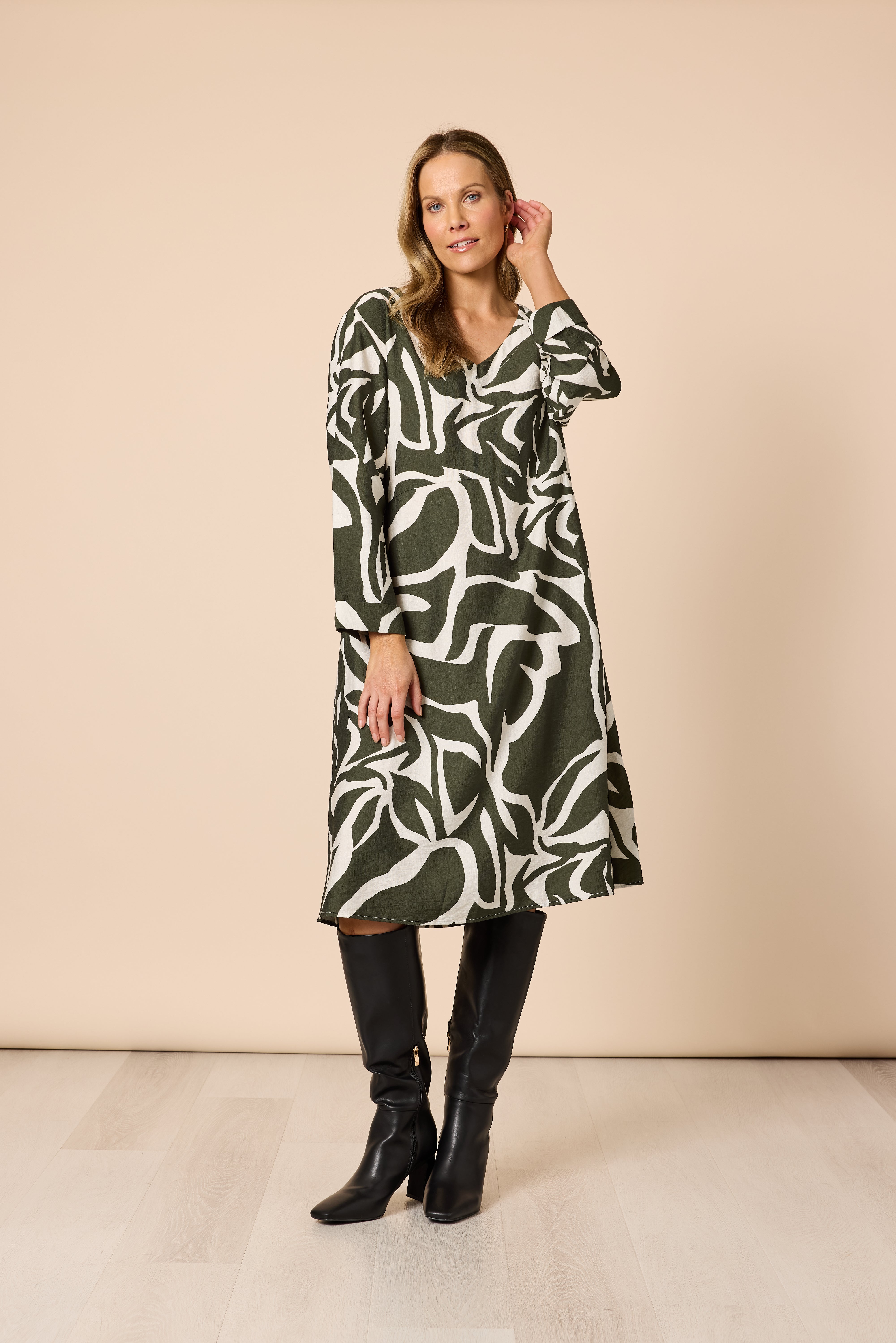 Clarity Lyon Print Dress - Khaki/Ivory