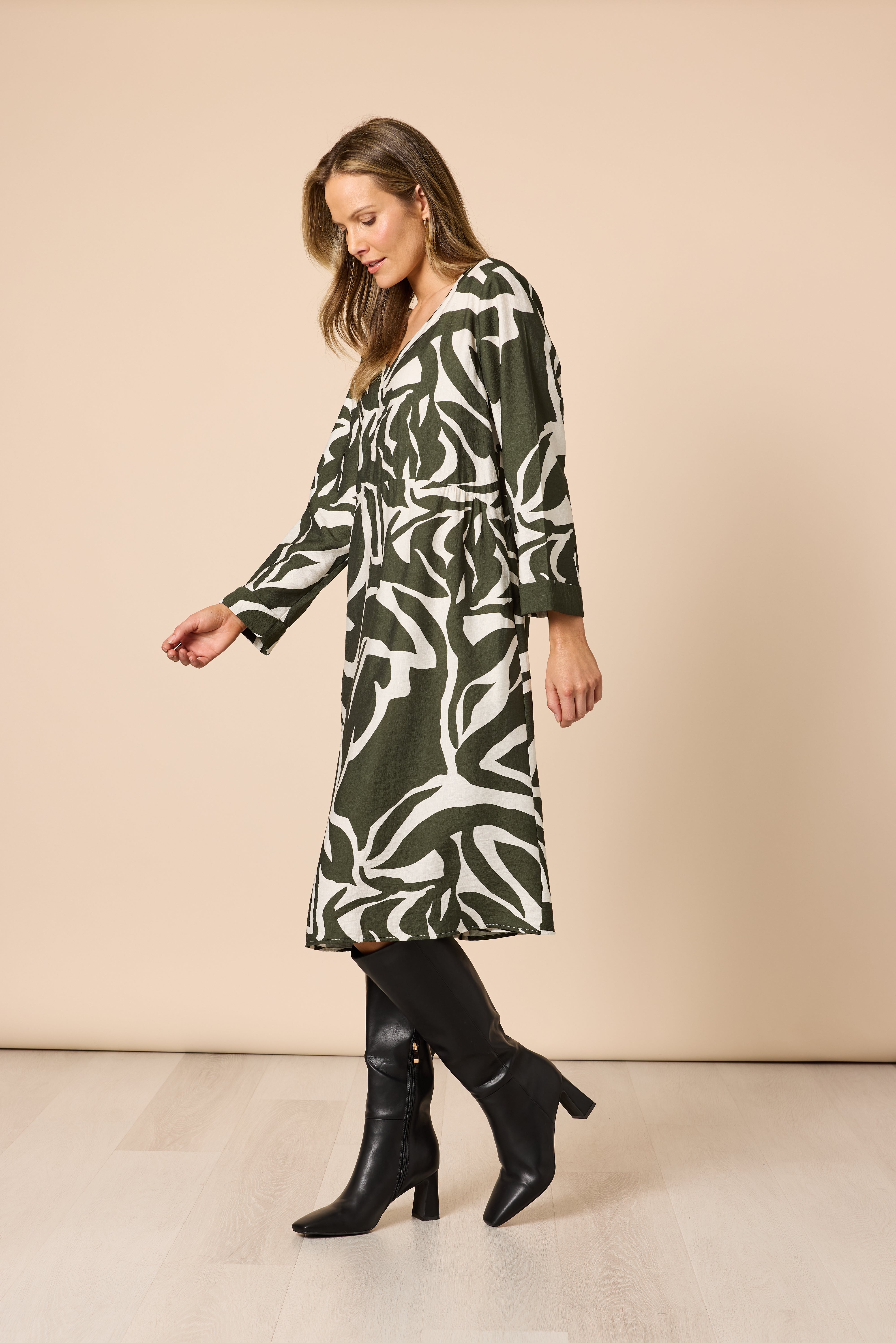 Clarity Lyon Print Dress - Khaki/Ivory