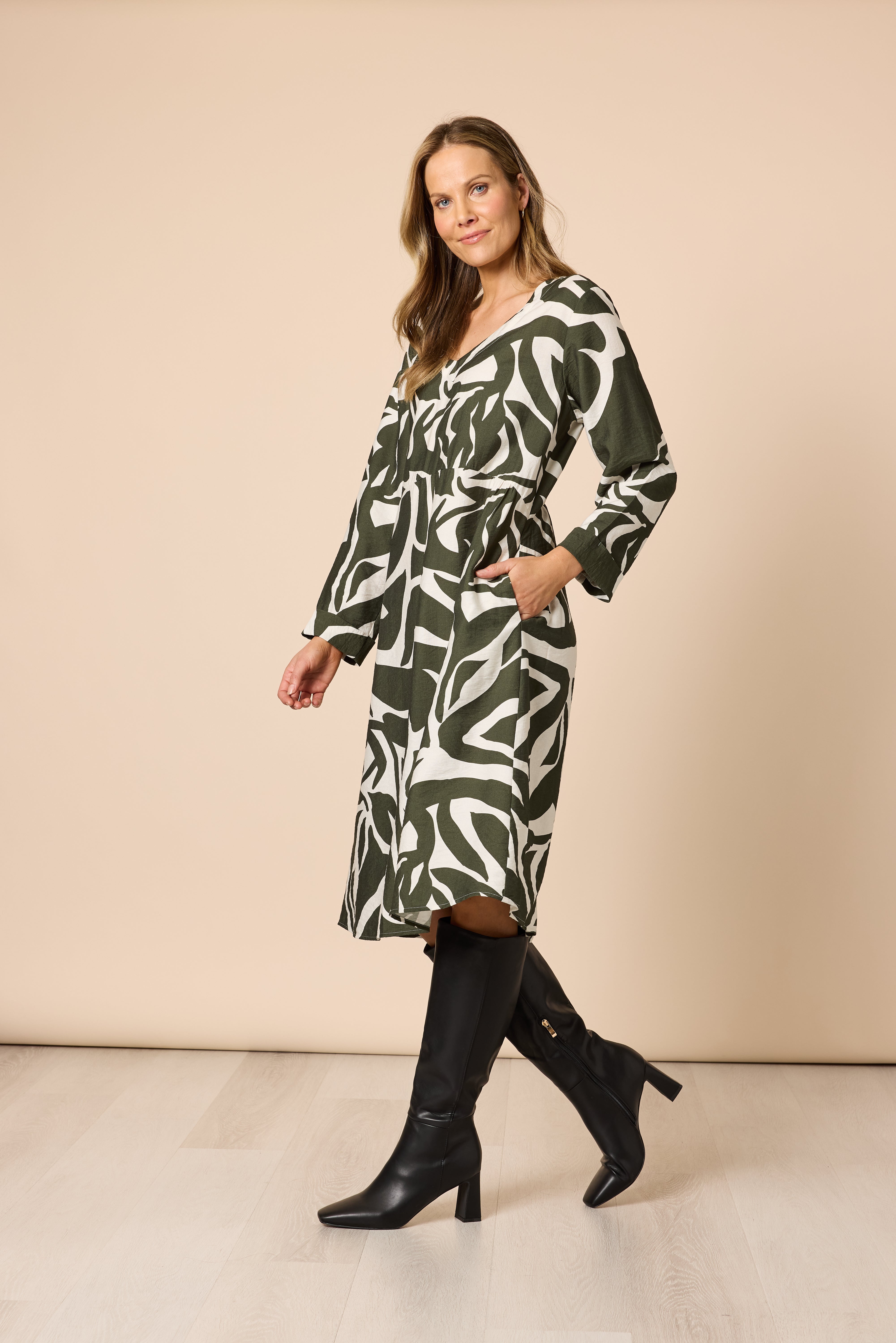 Clarity Lyon Print Dress - Khaki/Ivory