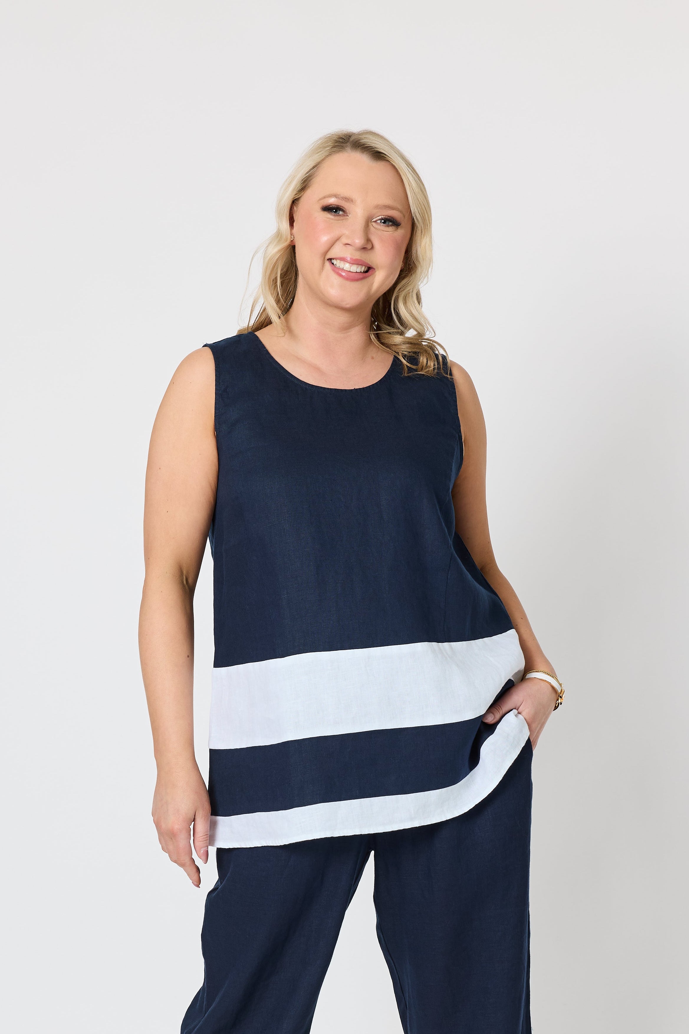 Gordon Smith Chloe Linen Top - Navy/White