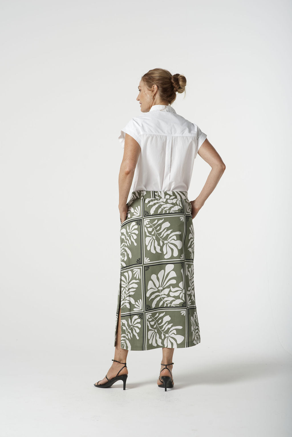 Goondiwindi Cotton  Side Split Skirt - Sage Green Print