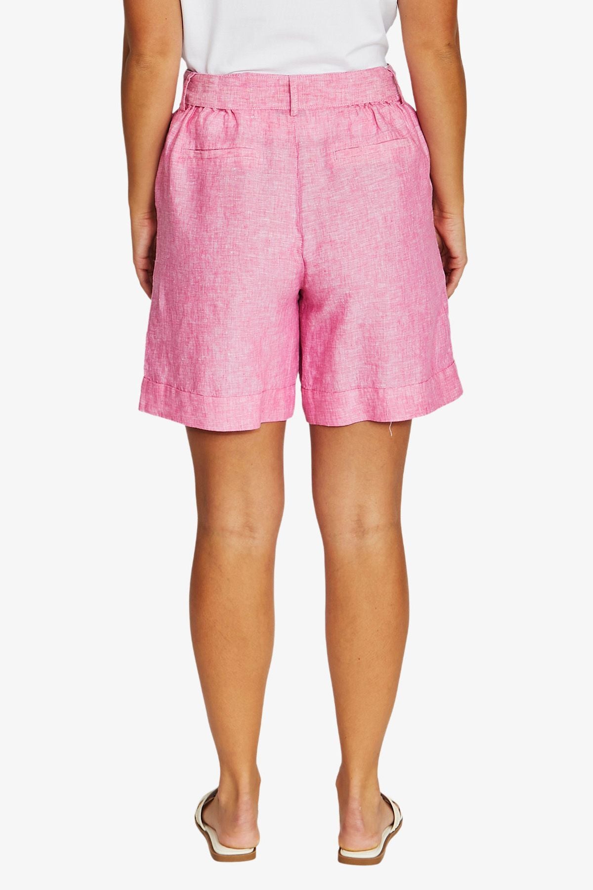 Jump Seam Detail Short - Hibiscus
