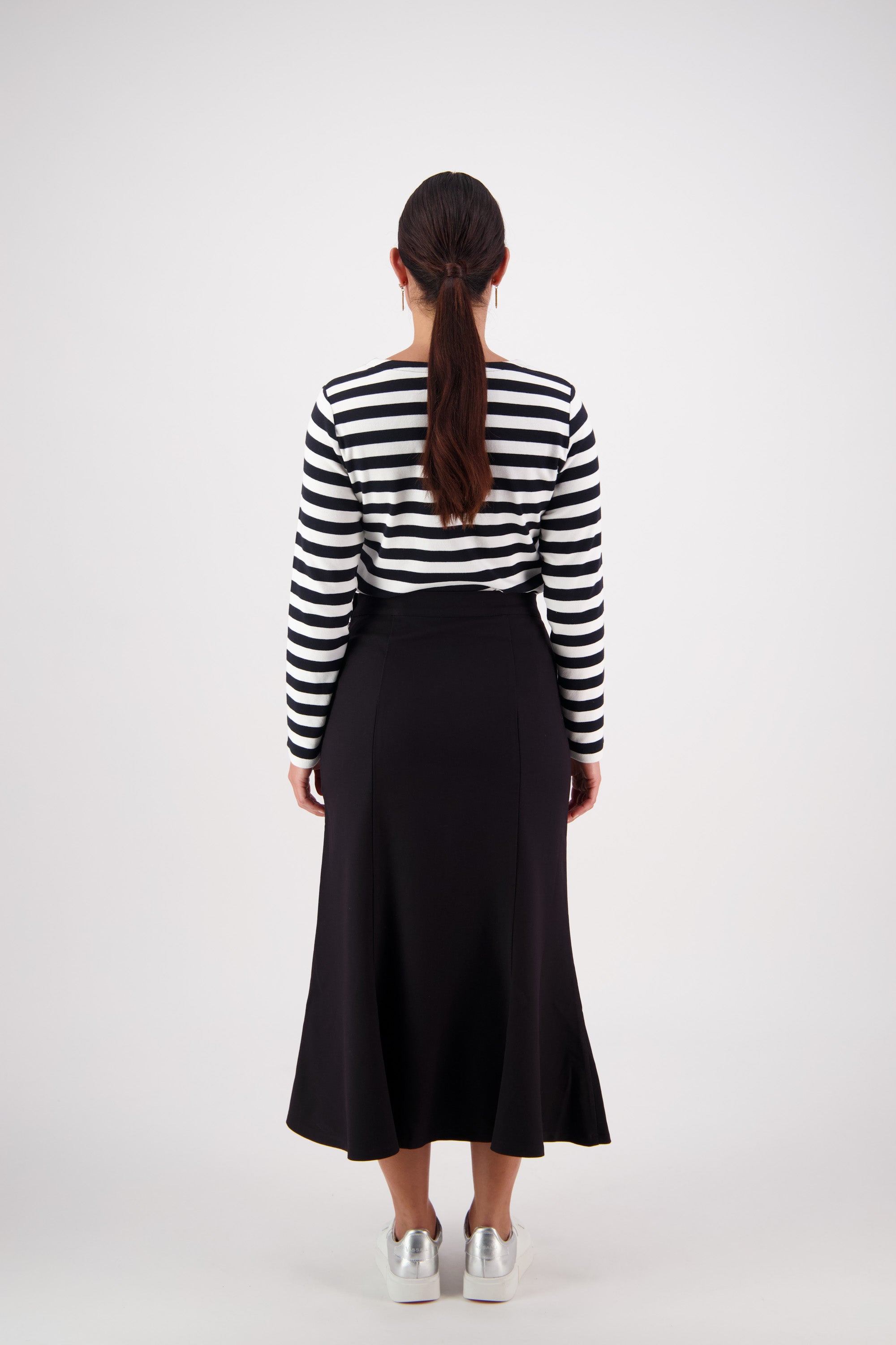 Vassalli Mid Length Fluted Skirt - Black