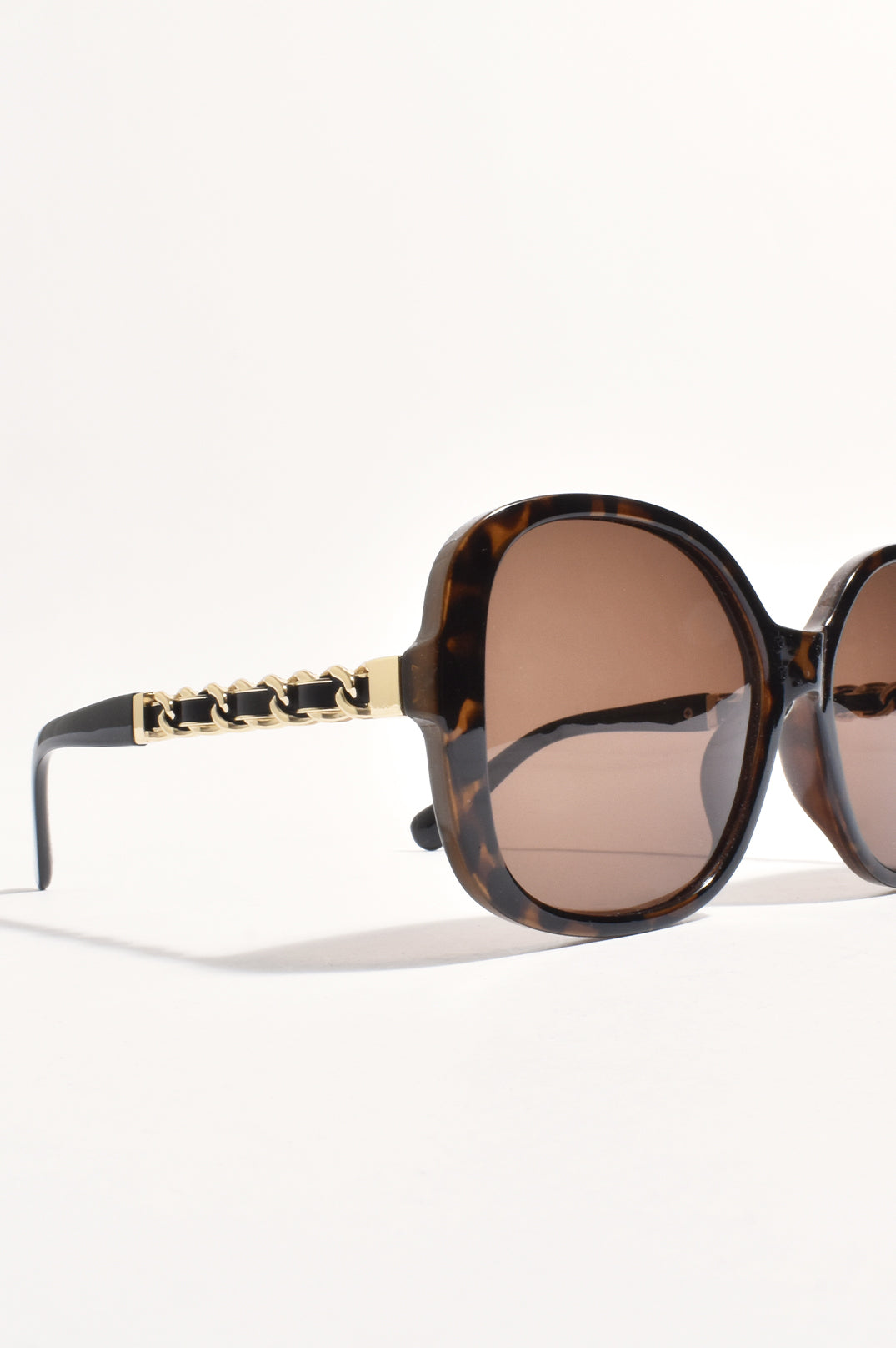 Adorne Bexley Sunglasses - Tortoise