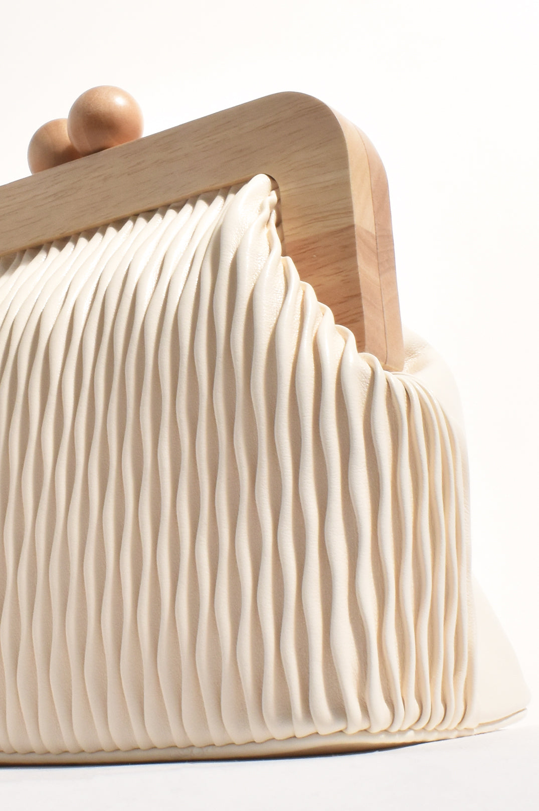 Adorne Piper Wavy Timber Frame Clutch - Cream/Natural