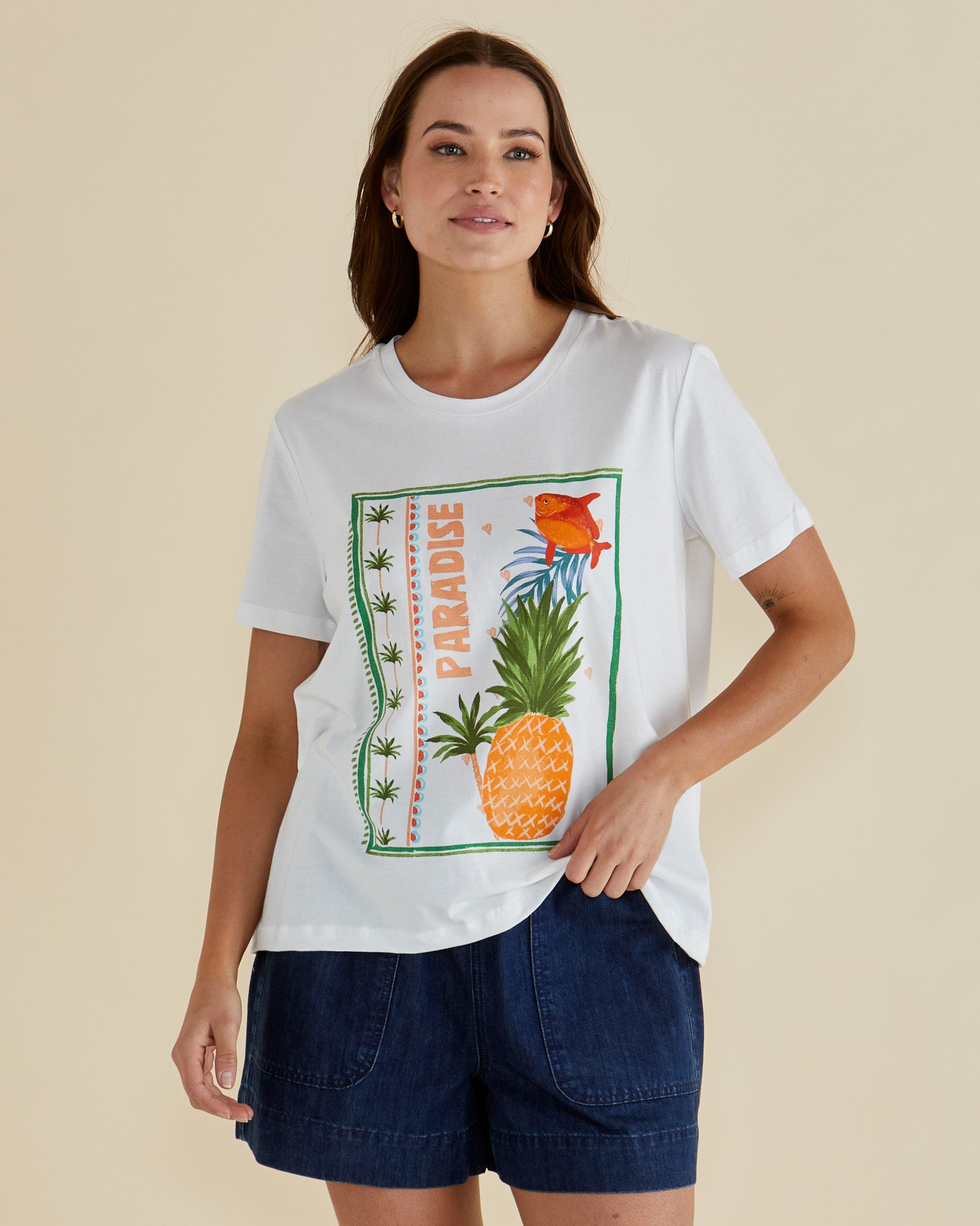 Betty Basics Ellia Crew Tee - Paradise Beach Print