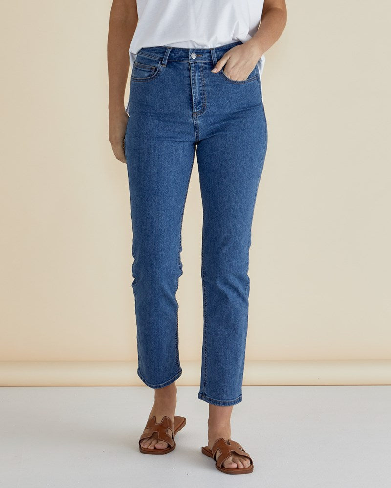 Betty Basics Stella Straight Leg Jeans - Vintage Wash