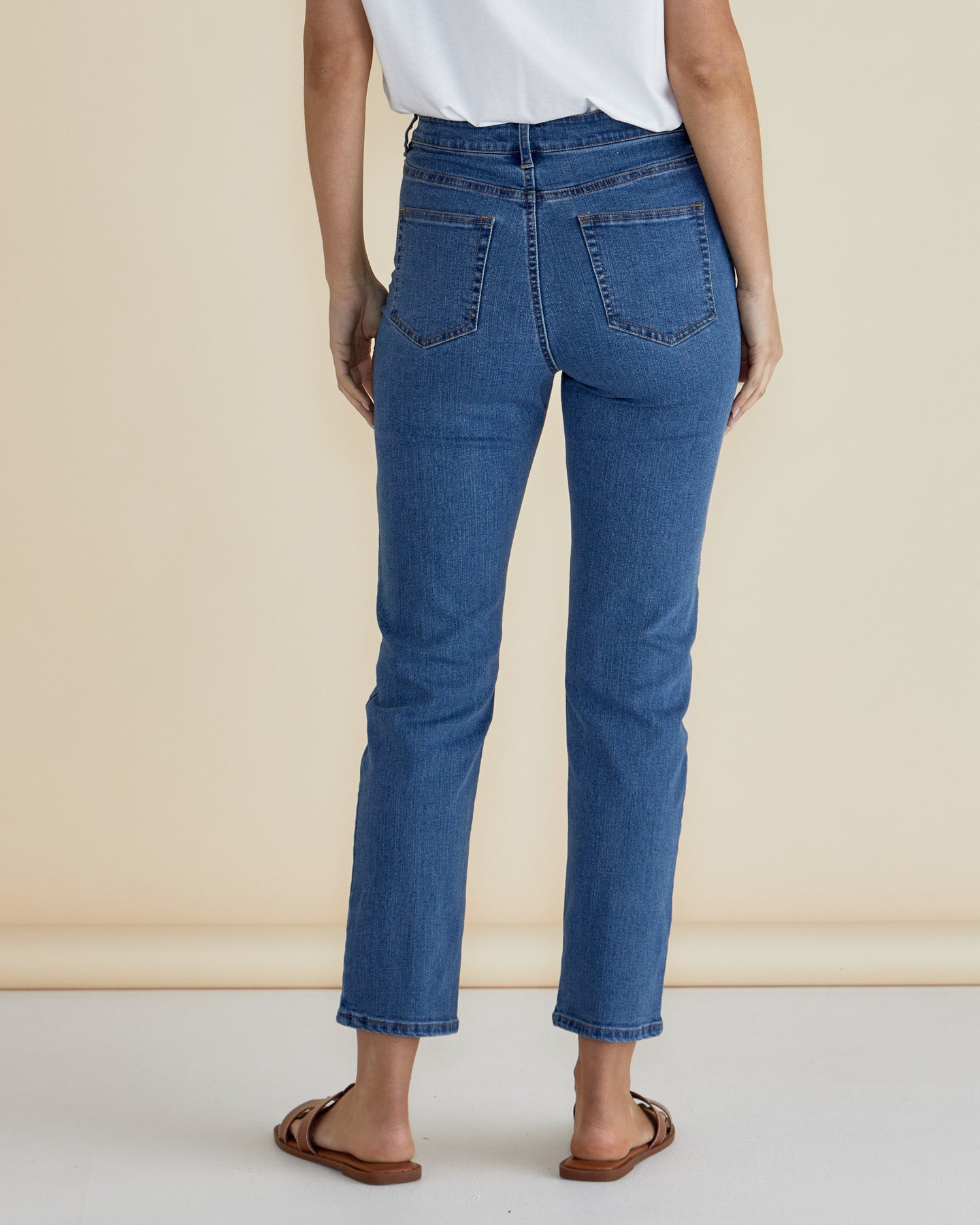 Betty Basics Stella Straight Leg Jeans - Vintage Wash